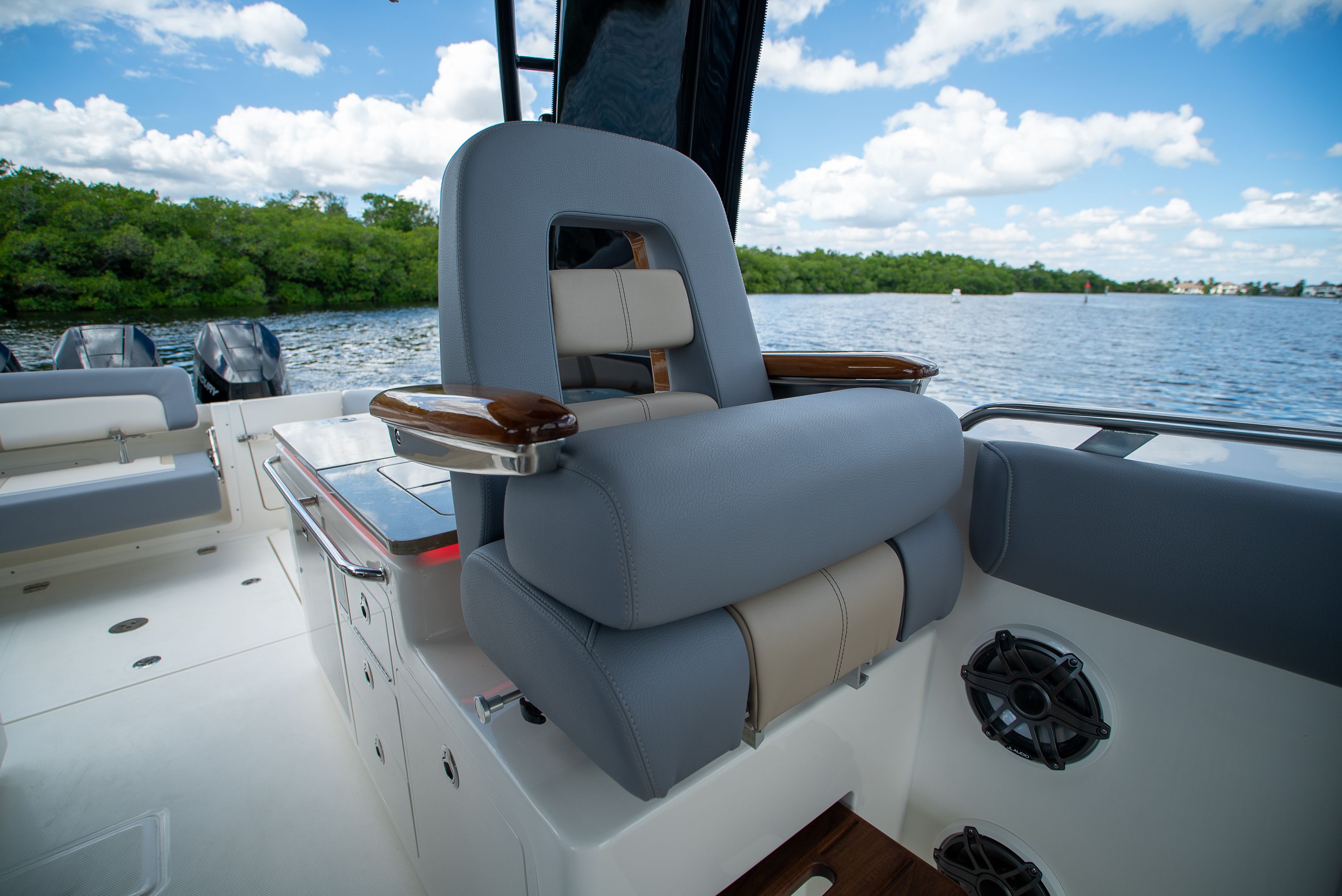 2026 Boston Whaler 380 Realm Image Thumbnail #19