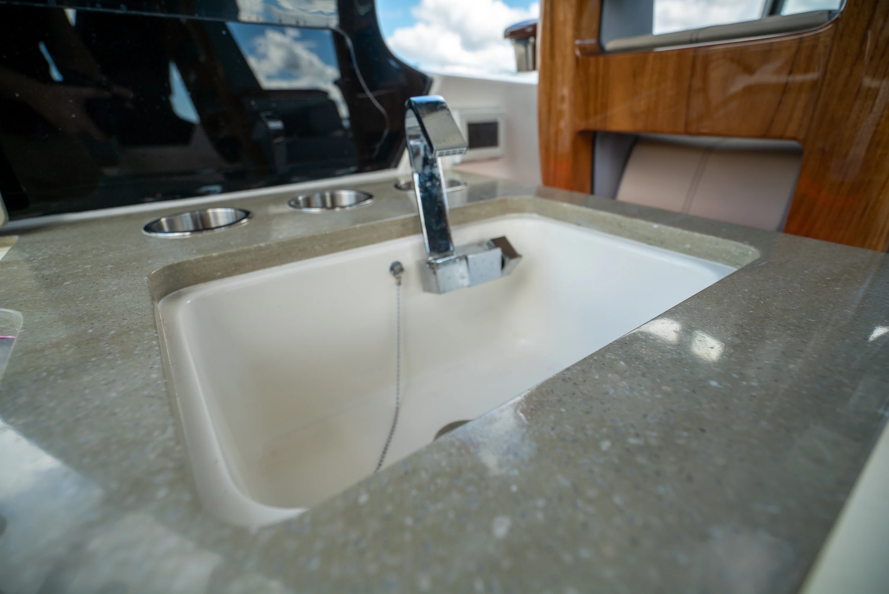 2026 Boston Whaler 380 Realm Image Thumbnail #12