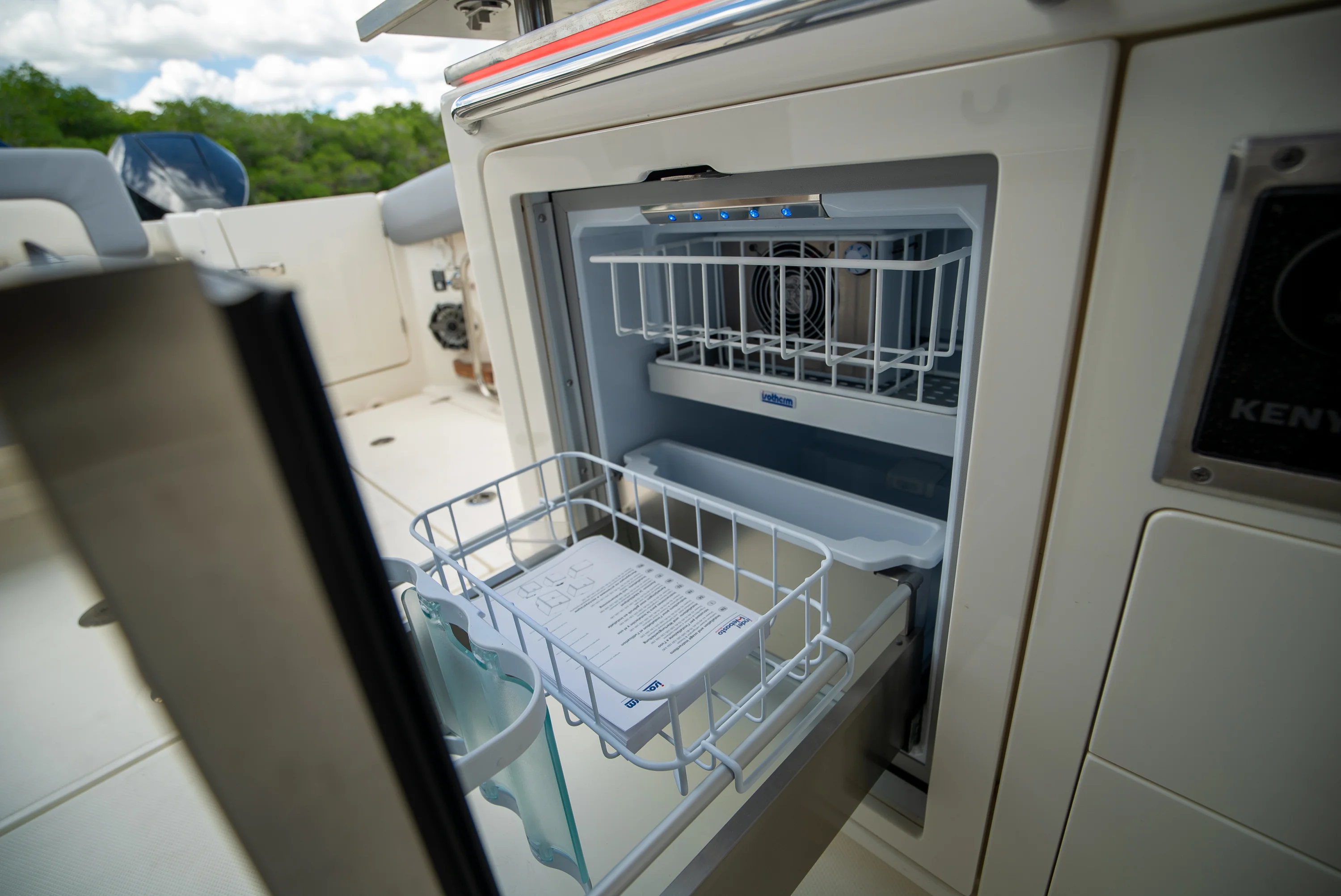 2026 Boston Whaler 380 Realm Image Thumbnail #10