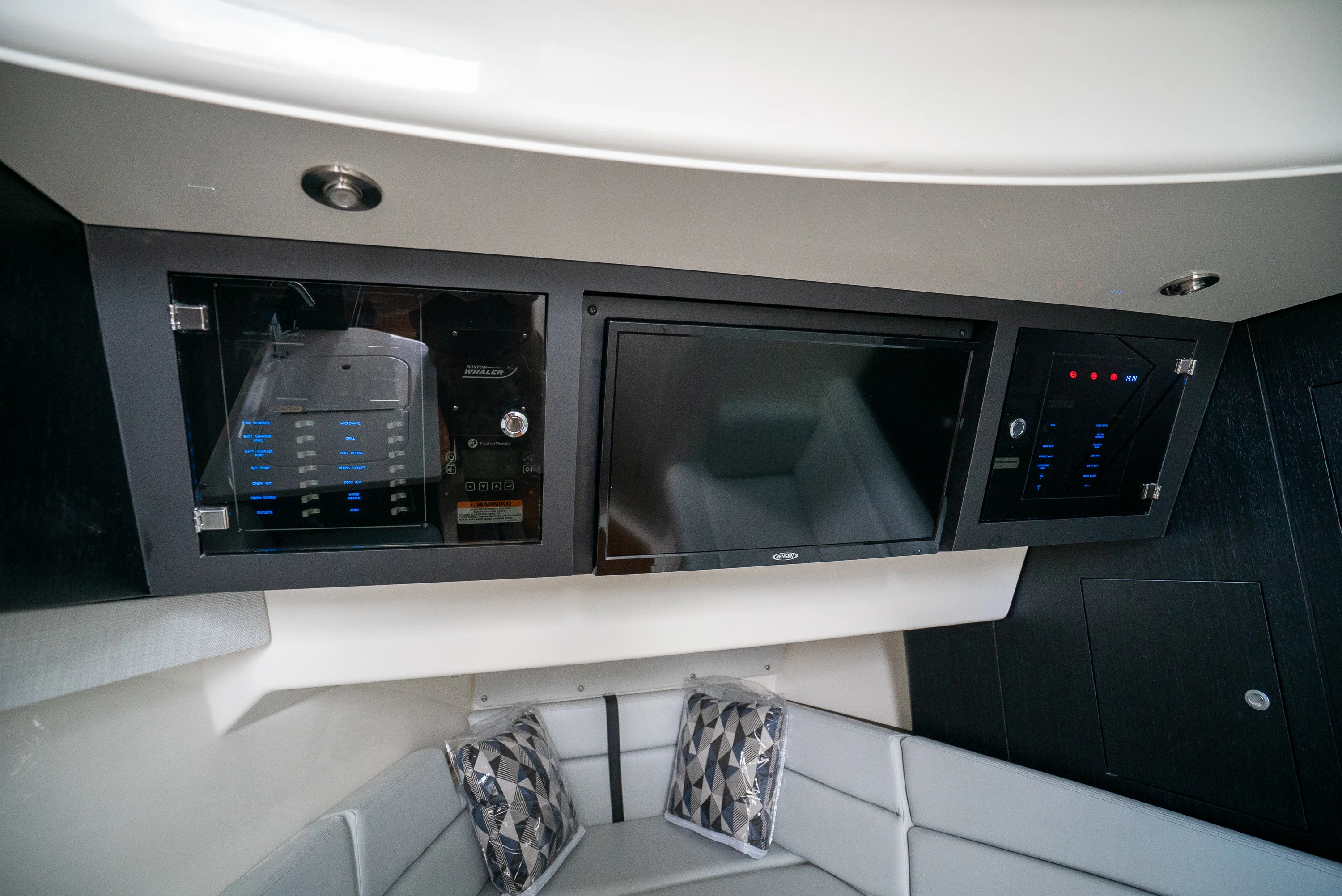 2026 Boston Whaler 380 Realm Image Thumbnail #26