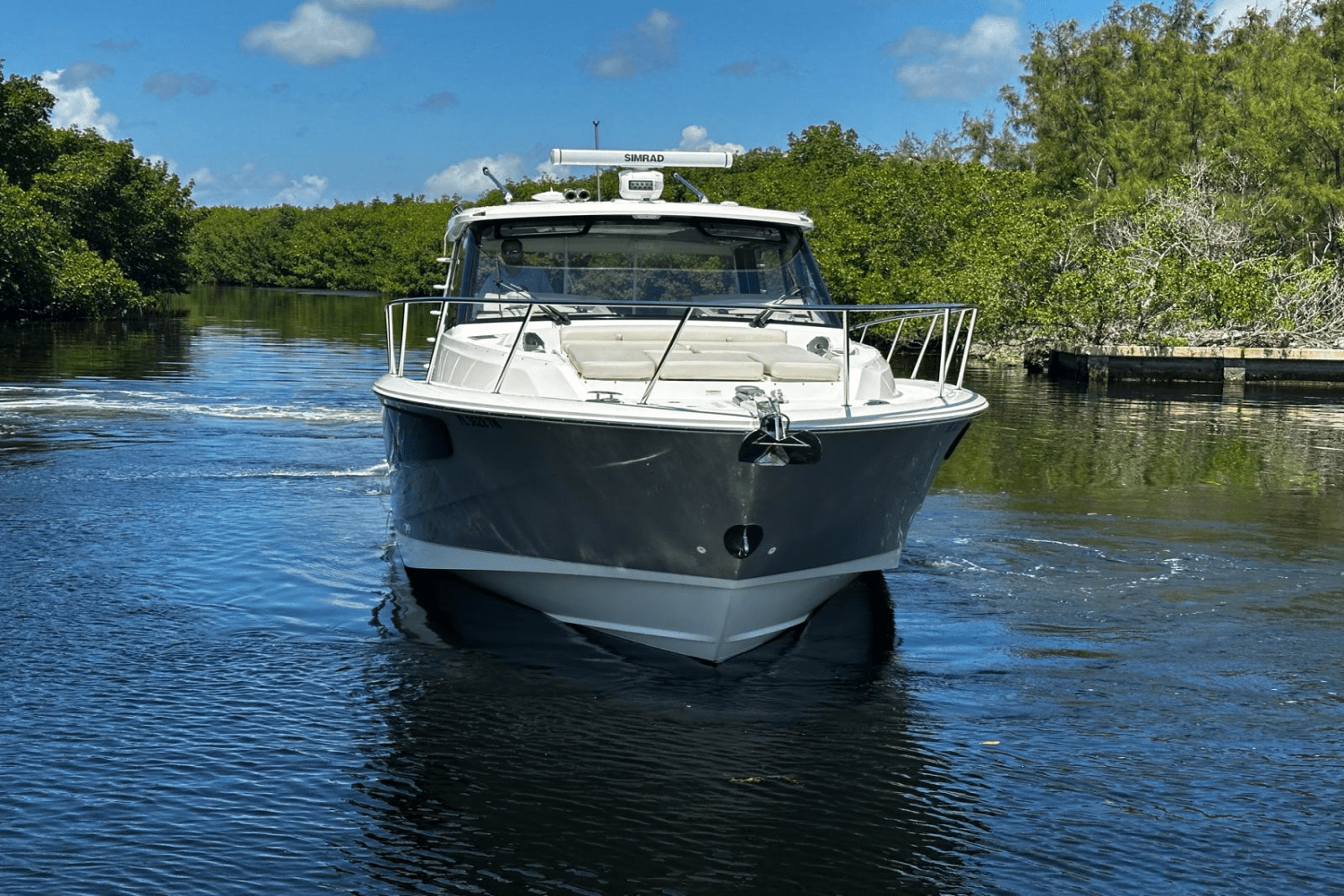 2023 Boston Whaler 405 Conquest Image Thumbnail #5