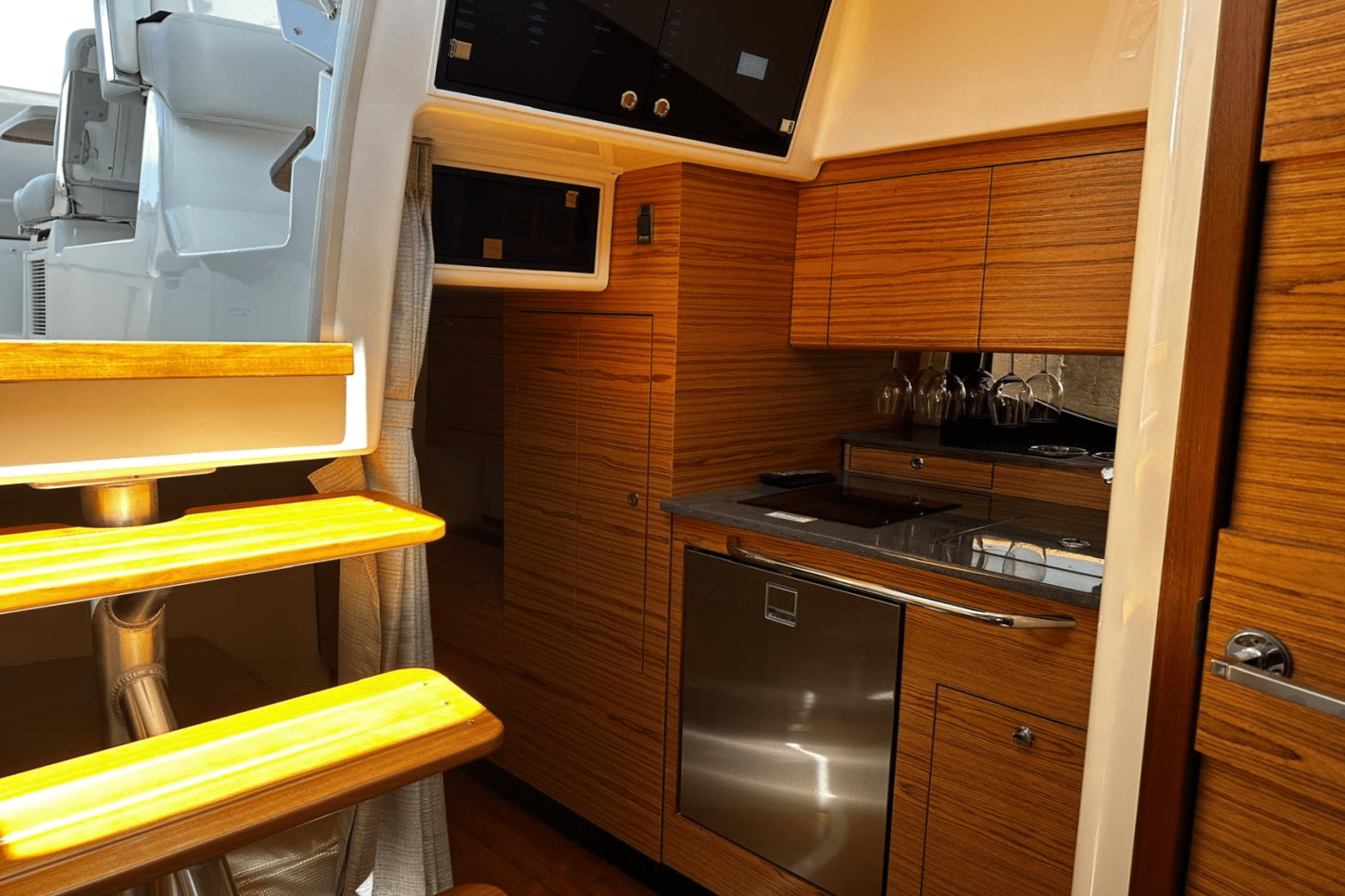 2023 Boston Whaler 405 Conquest Image Thumbnail #60