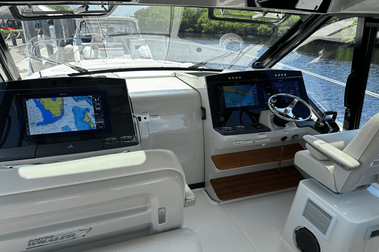 2023 Boston Whaler 405 Conquest Image Thumbnail #32