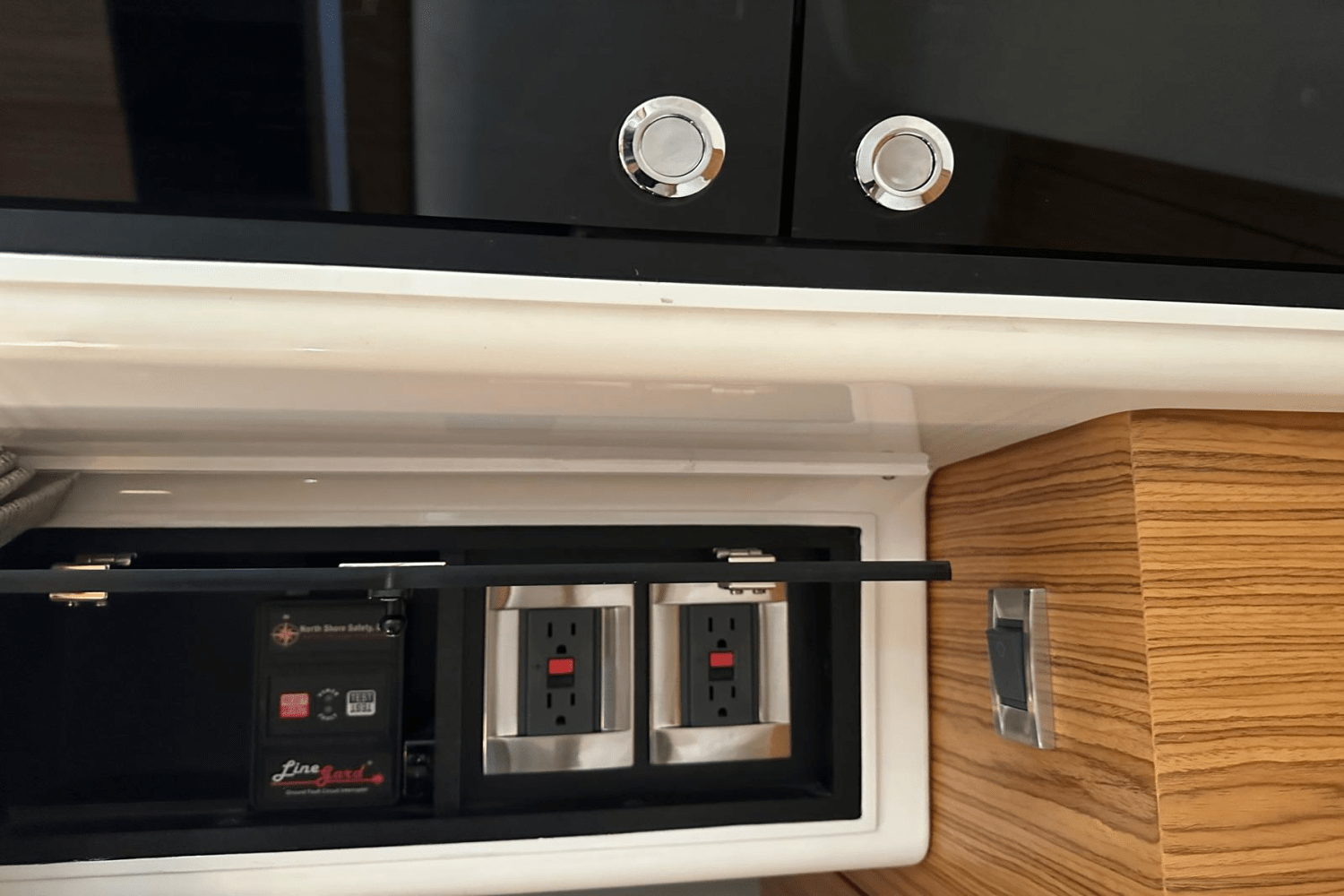 2023 Boston Whaler 405 Conquest Image Thumbnail #63