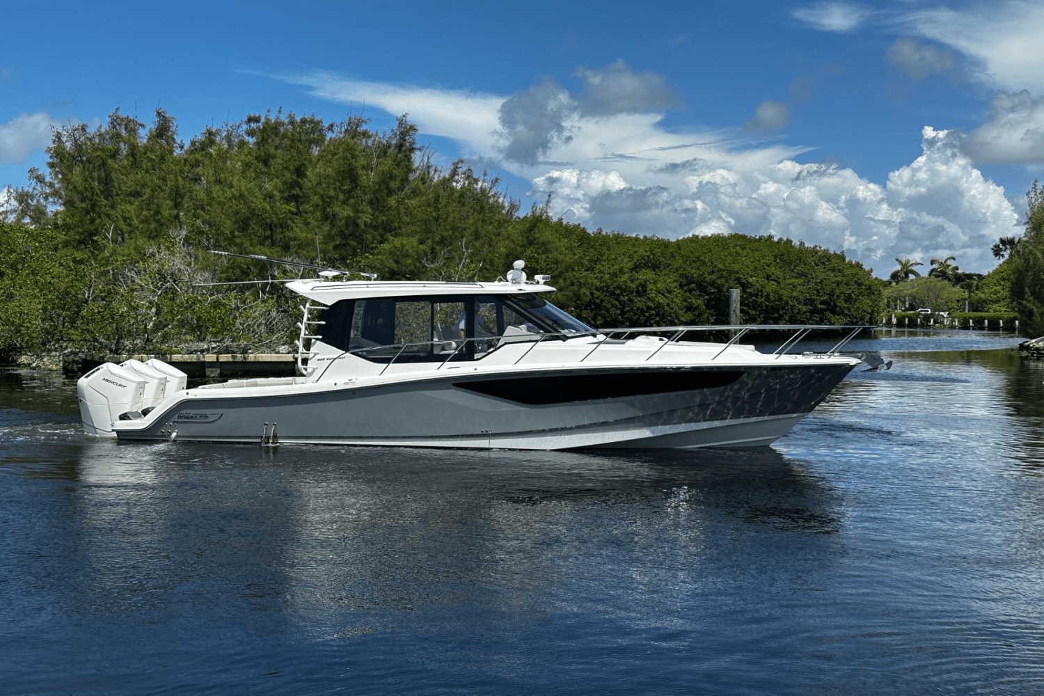 2023 Boston Whaler 405 Conquest Image Thumbnail #16