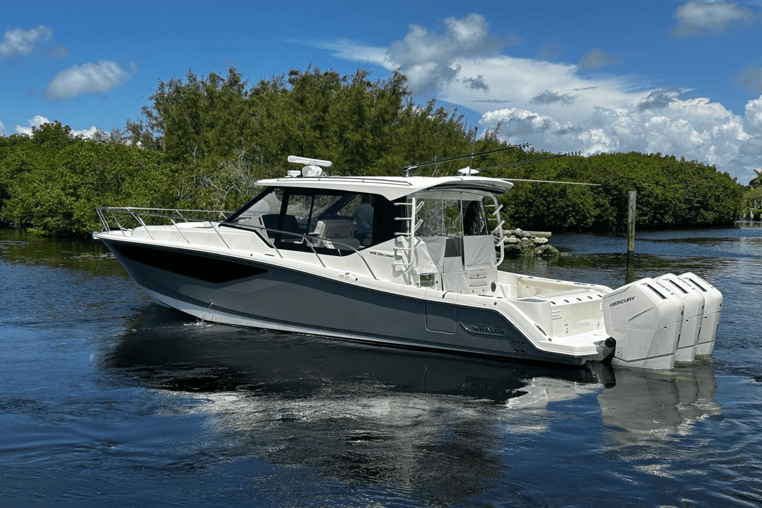 2023 Boston Whaler 405 Conquest Image Thumbnail #10