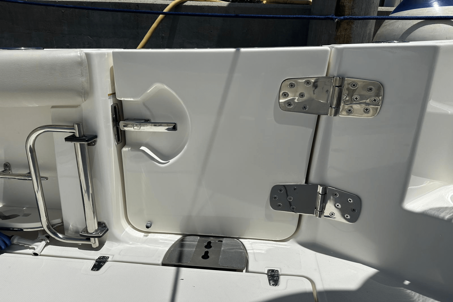 2023 Boston Whaler 405 Conquest Image Thumbnail #31
