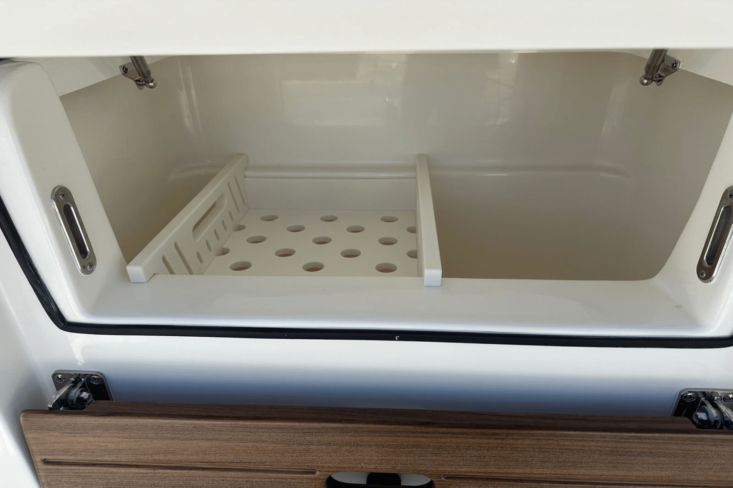2023 Boston Whaler 405 Conquest Image Thumbnail #27