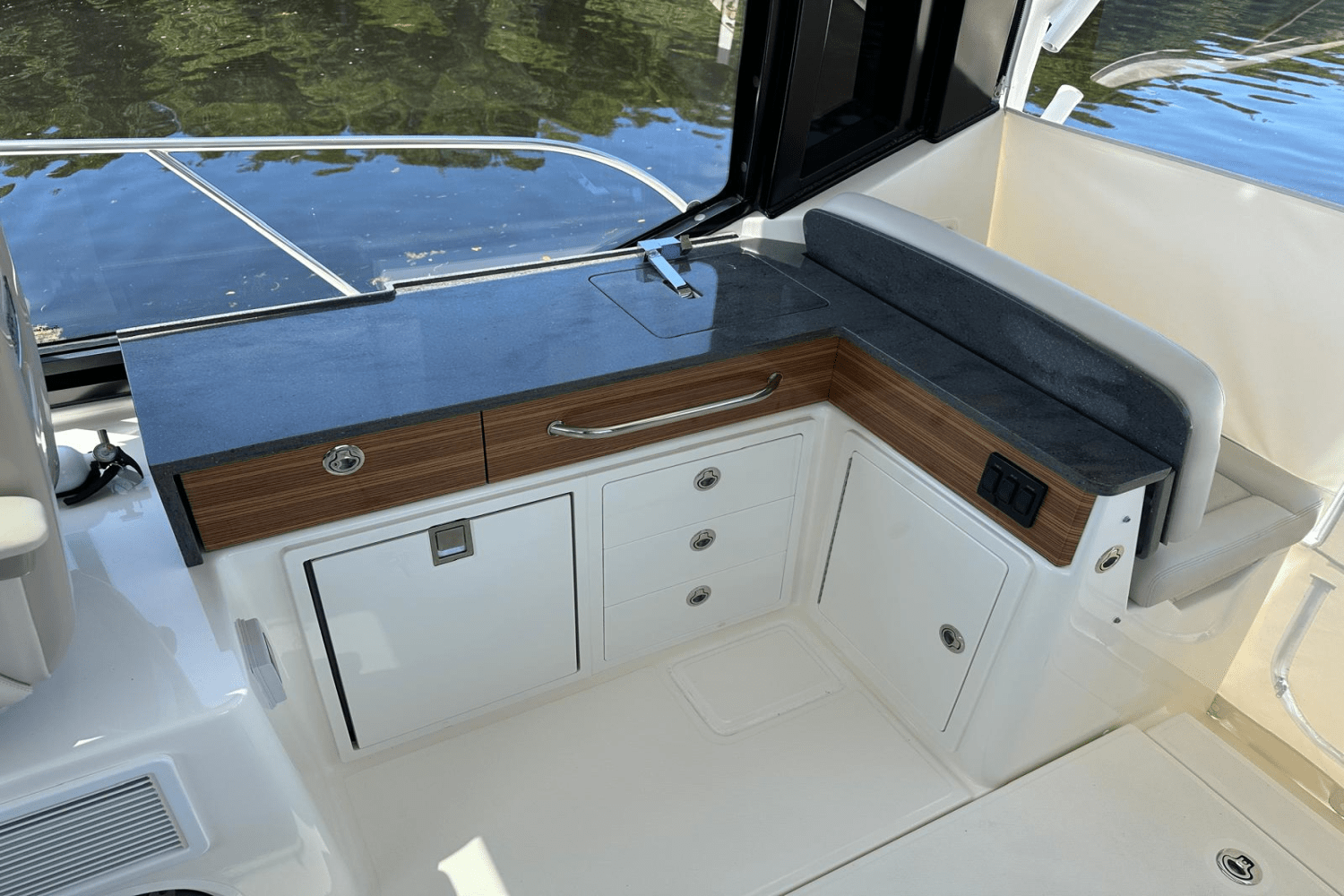 2023 Boston Whaler 405 Conquest Image Thumbnail #48