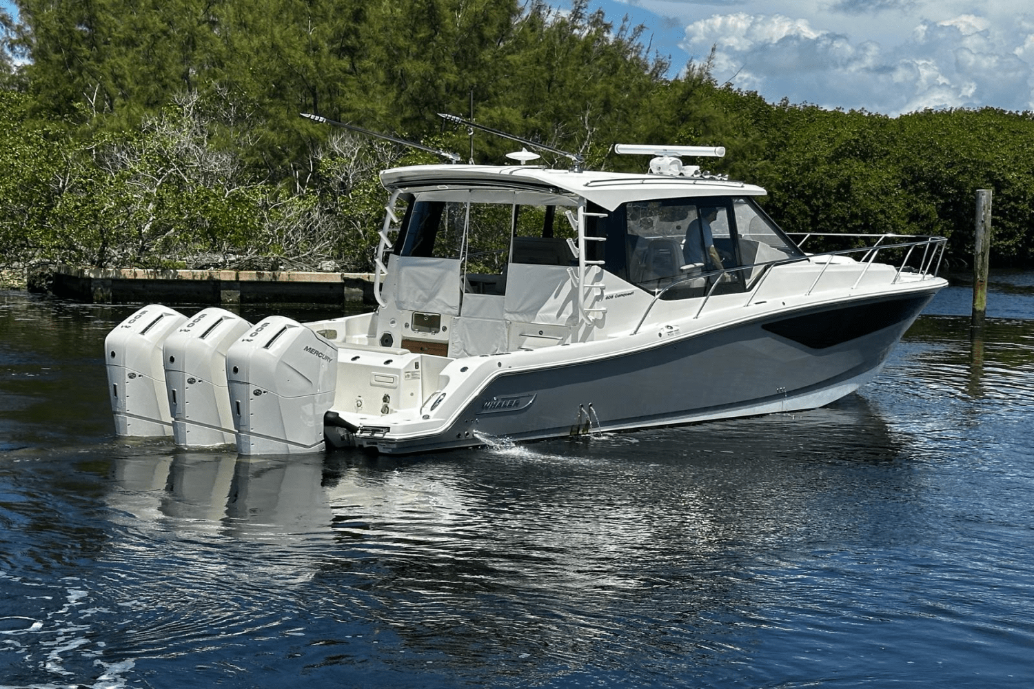 2023 Boston Whaler 405 Conquest Image Thumbnail #14