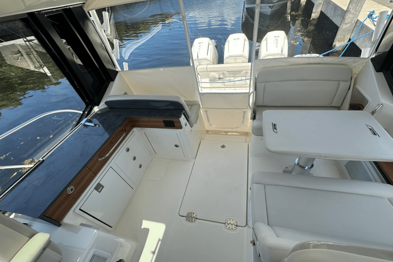 2023 Boston Whaler 405 Conquest Image Thumbnail #43