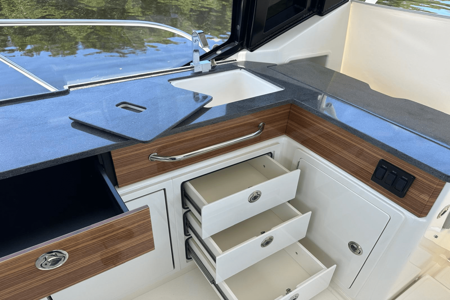 2023 Boston Whaler 405 Conquest Image Thumbnail #49