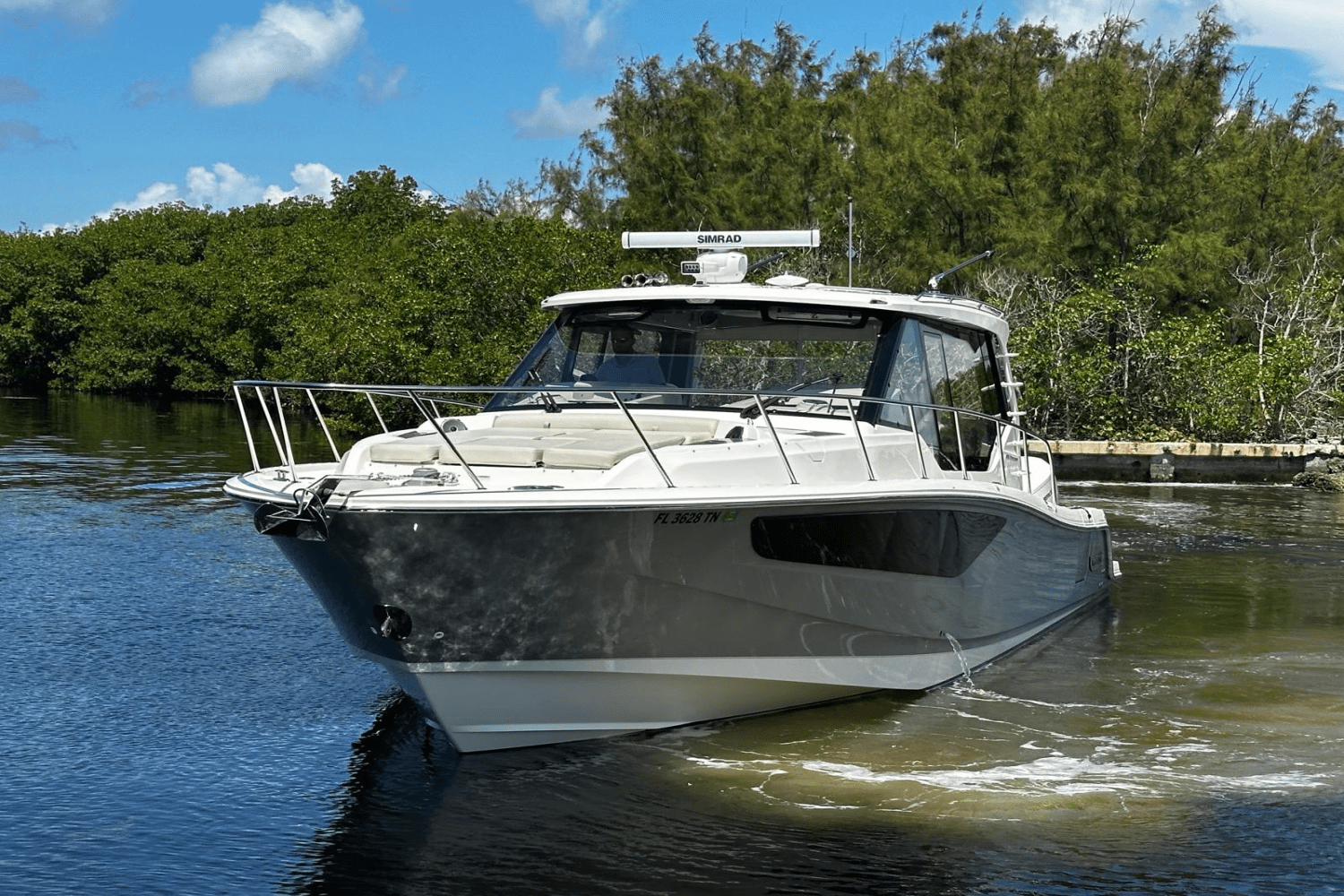2023 Boston Whaler 405 Conquest Image Thumbnail #6