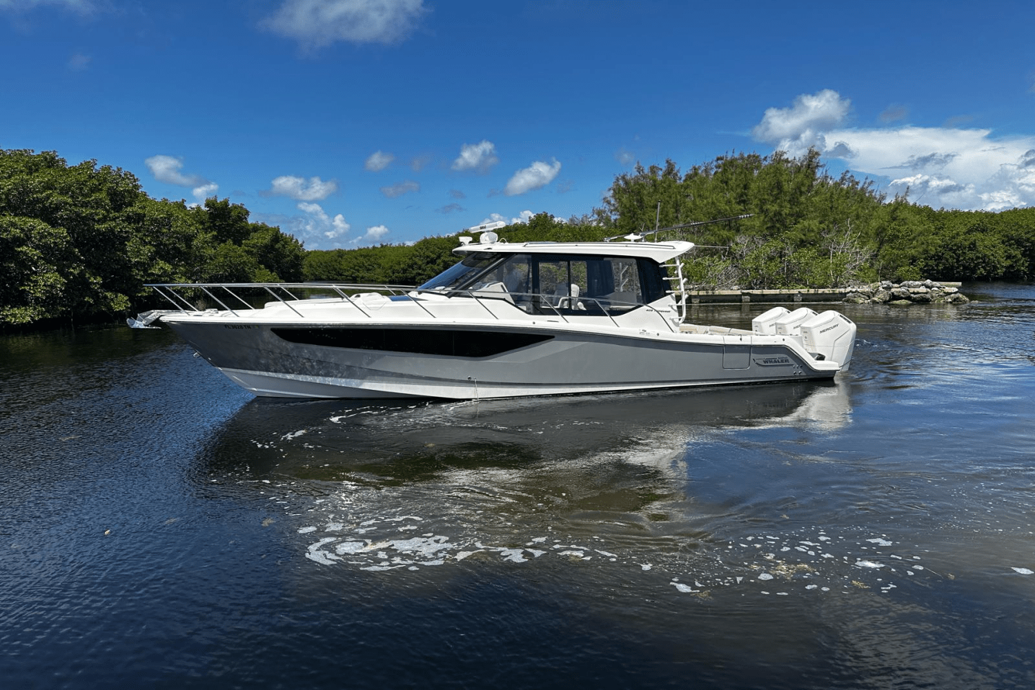 2023 Boston Whaler 405 Conquest Image Thumbnail #8