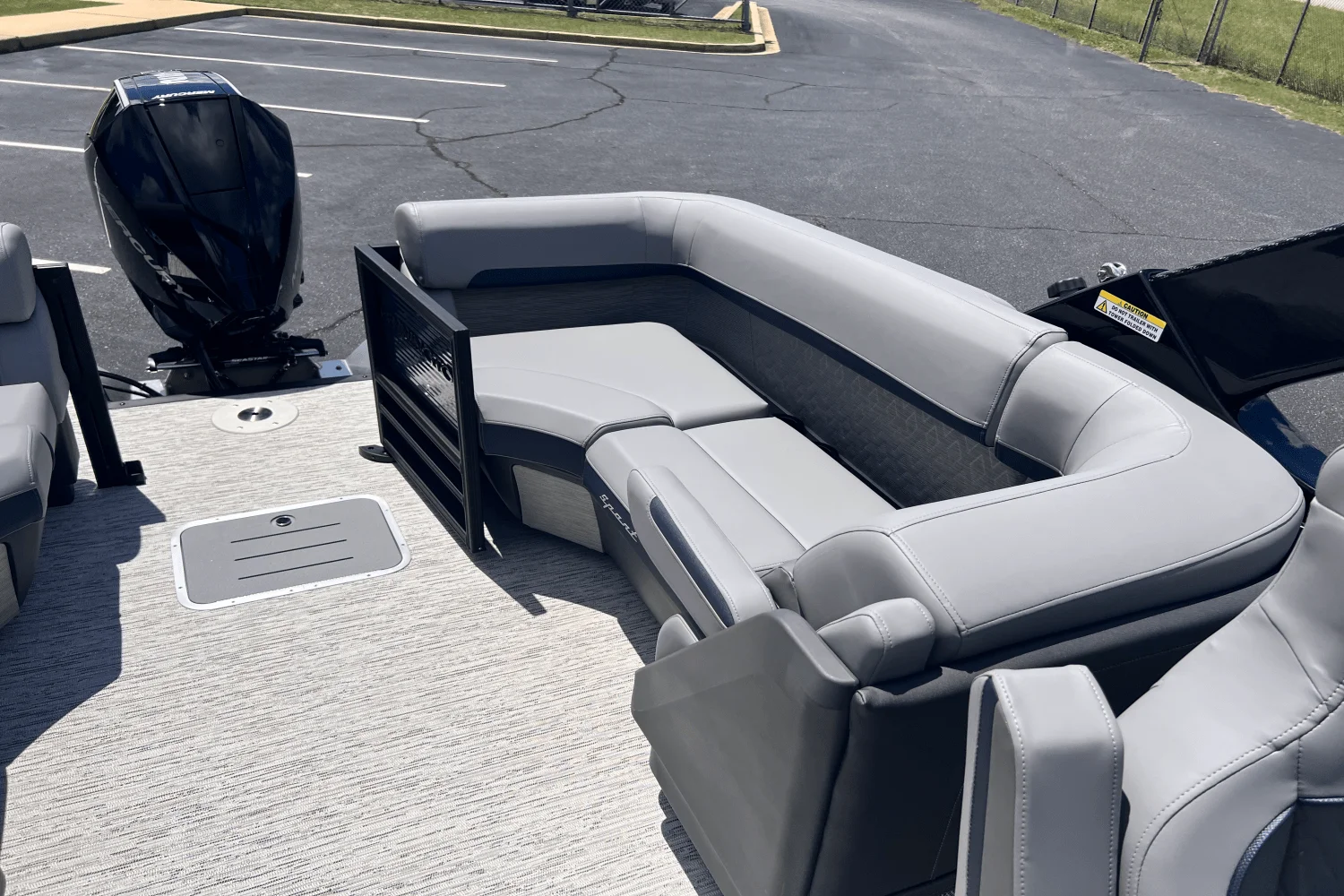 2025 Bennington 24 MFB Image Thumbnail #24