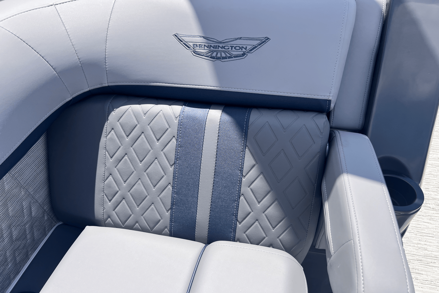 2025 Bennington 24 MFB Image Thumbnail #20