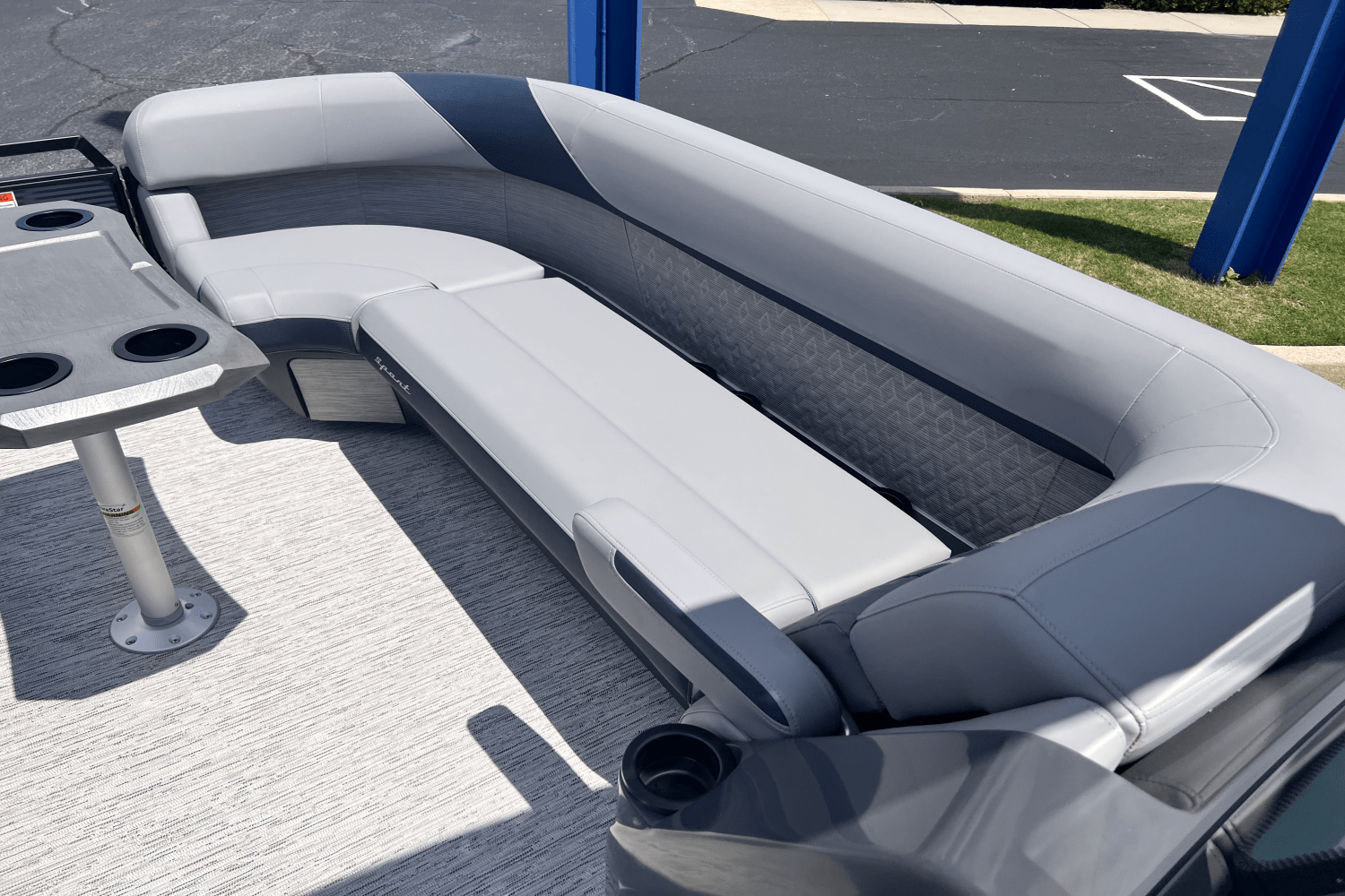 2025 Bennington 24 MFB Image Thumbnail #10