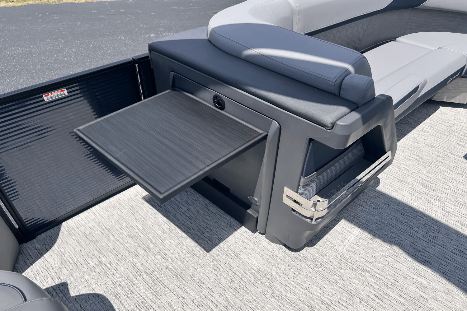 2025 Bennington 24 MFB Image Thumbnail #15