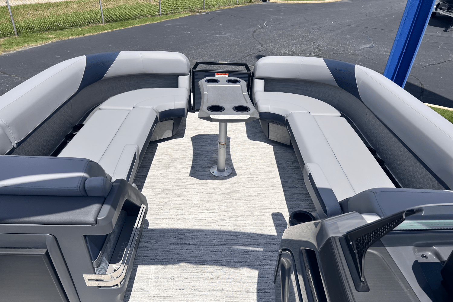 2025 Bennington 24 MFB Image Thumbnail #9