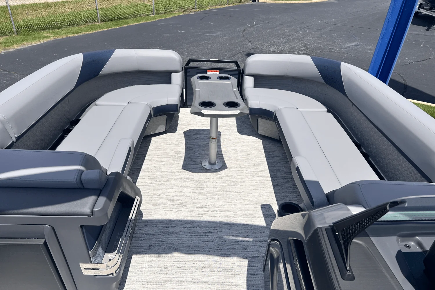 2025 Bennington 24 MFB Image Thumbnail #9