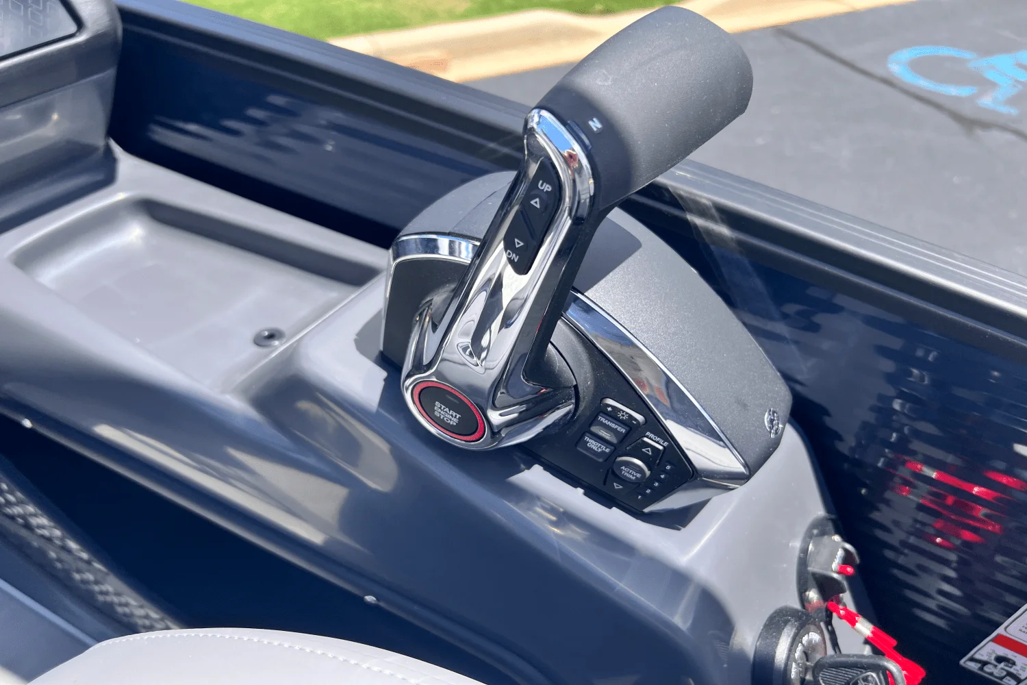 2025 Bennington 24 MFB Image Thumbnail #28