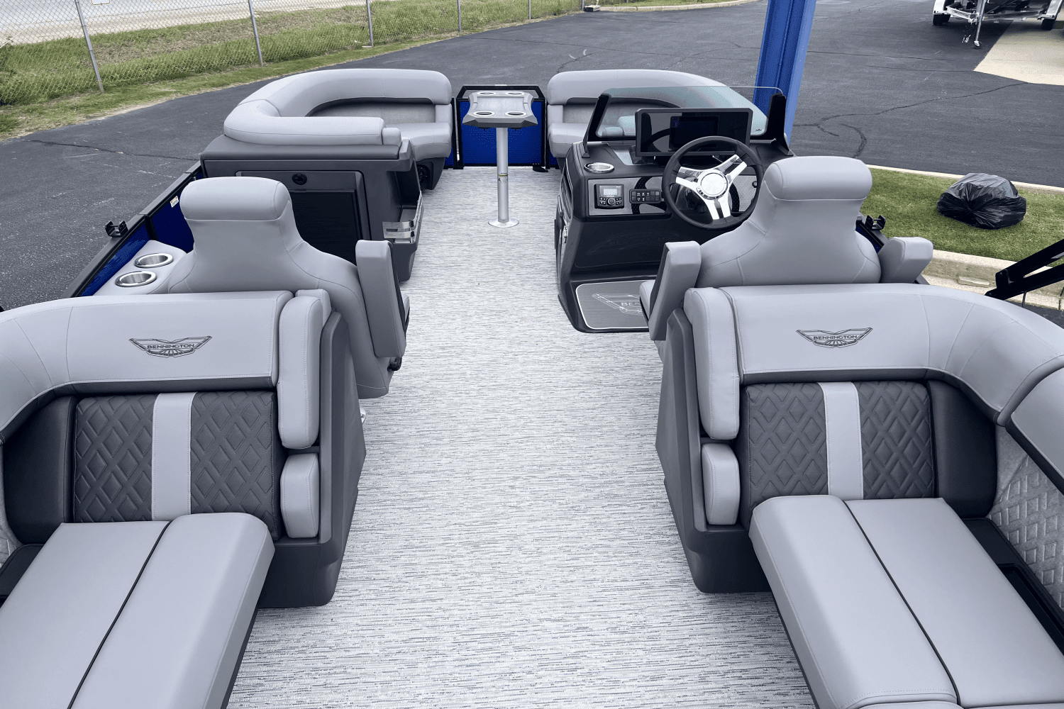 2025 Bennington 22 MFB Image Thumbnail #16