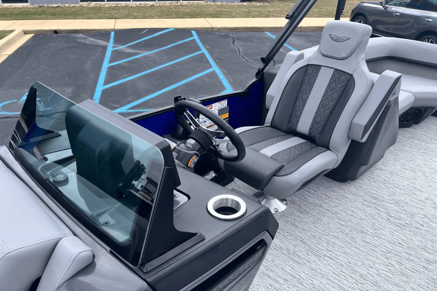 2025 Bennington 22 MFB Image Thumbnail #14