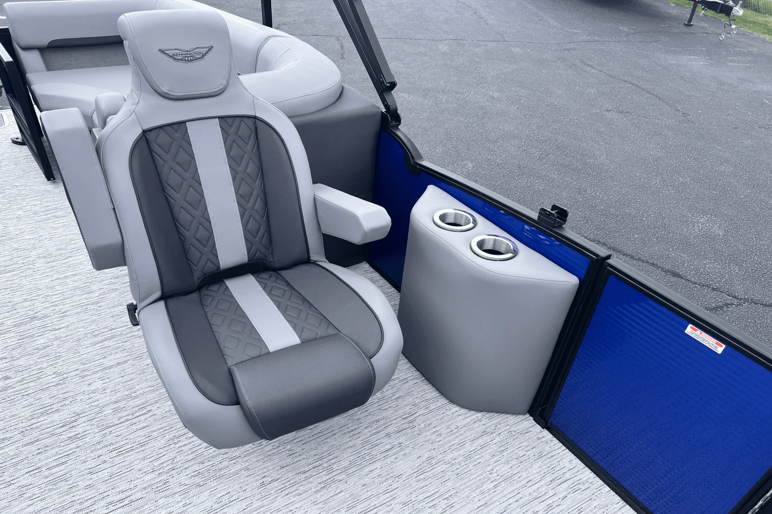 2025 Bennington 22 MFB Image Thumbnail #13