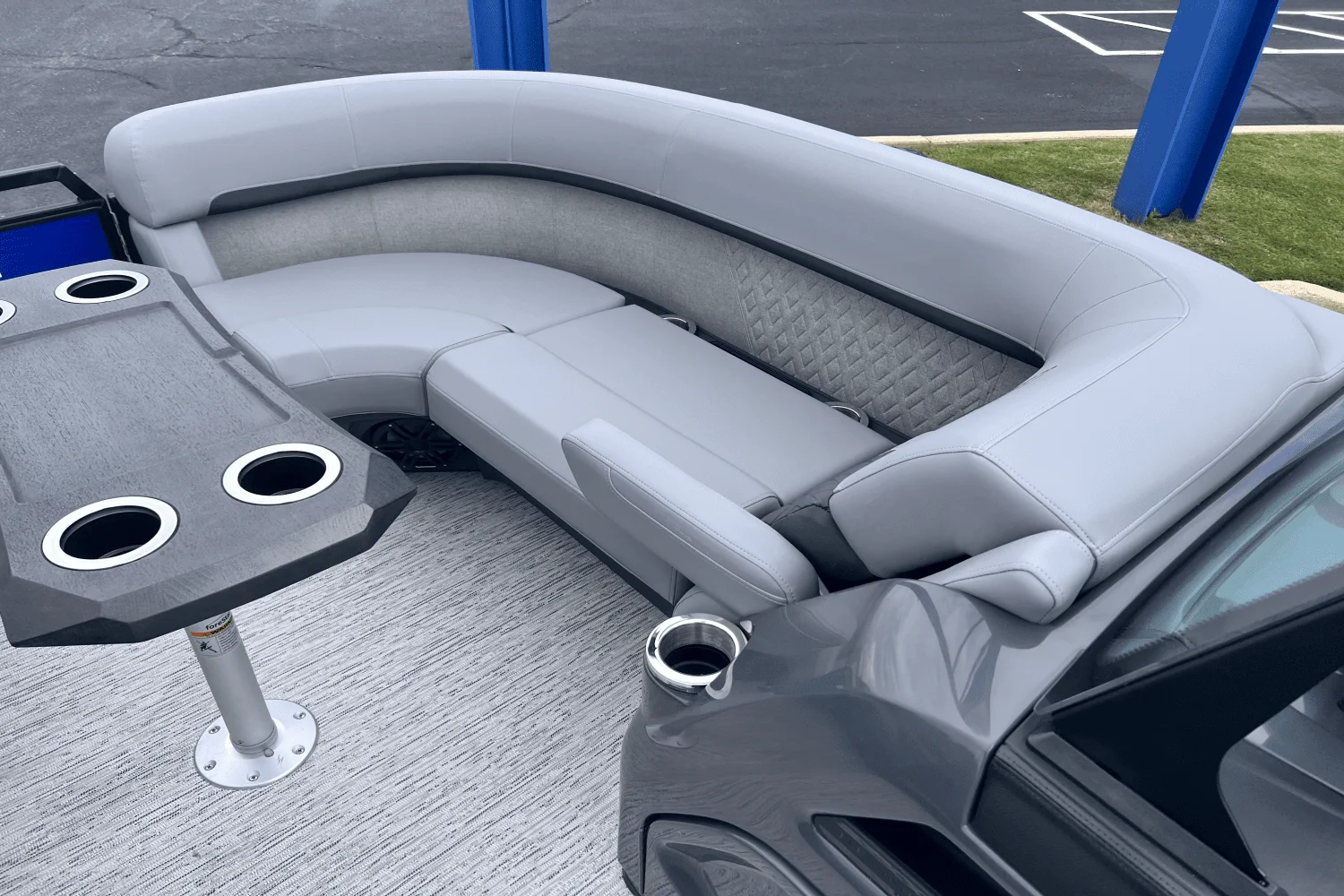 2025 Bennington 22 MFB Image Thumbnail #11