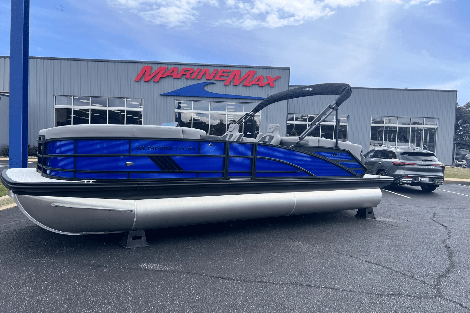 2025 Bennington 22 MFB Image Thumbnail #1