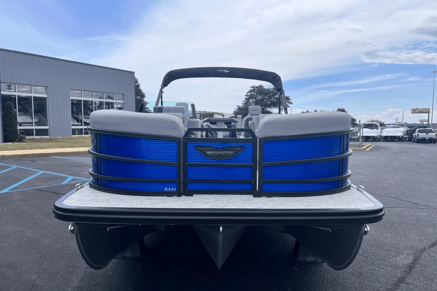 2025 Bennington 22 MFB Image Thumbnail #4