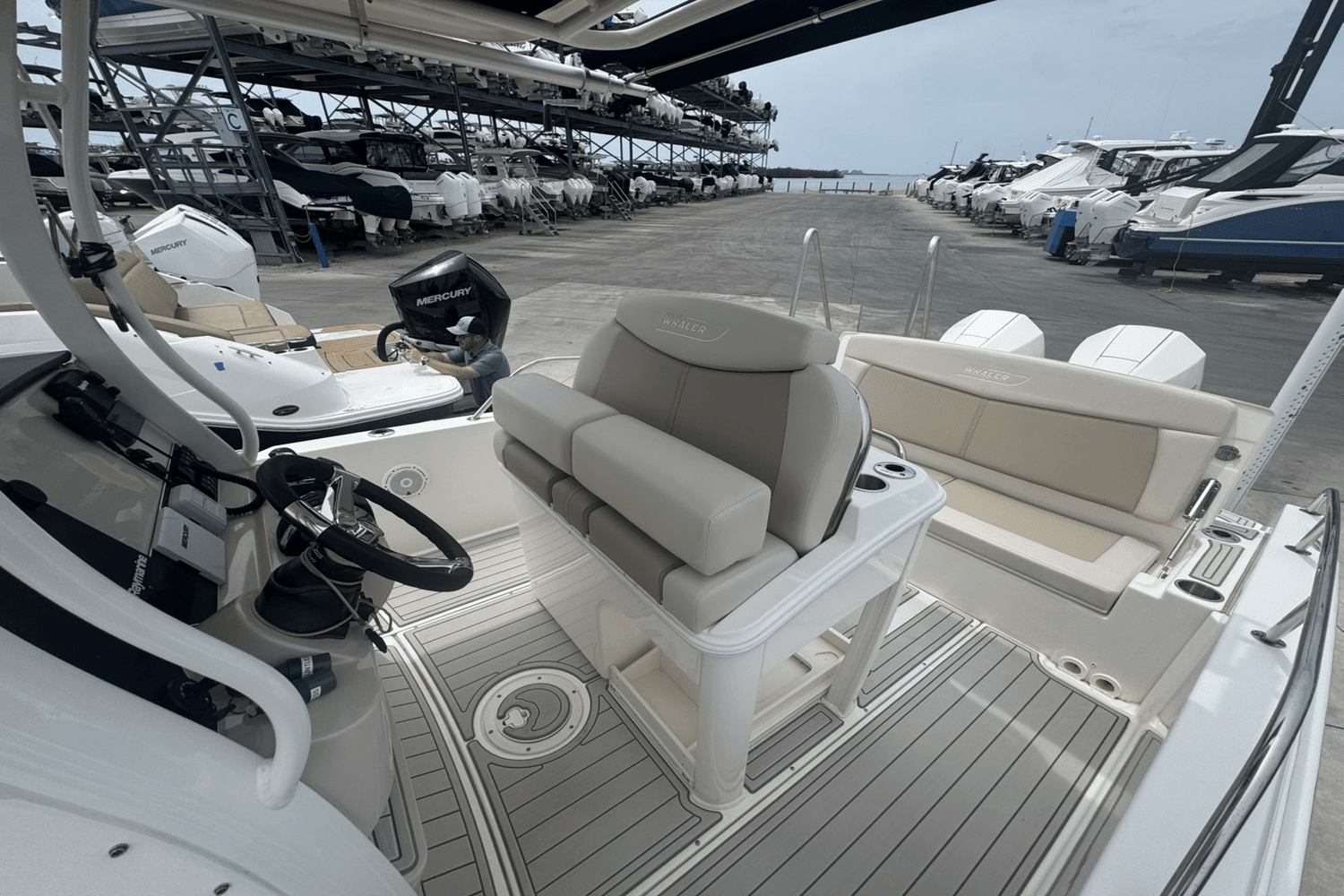 2022 Boston Whaler 270 Dauntless Image Thumbnail #5