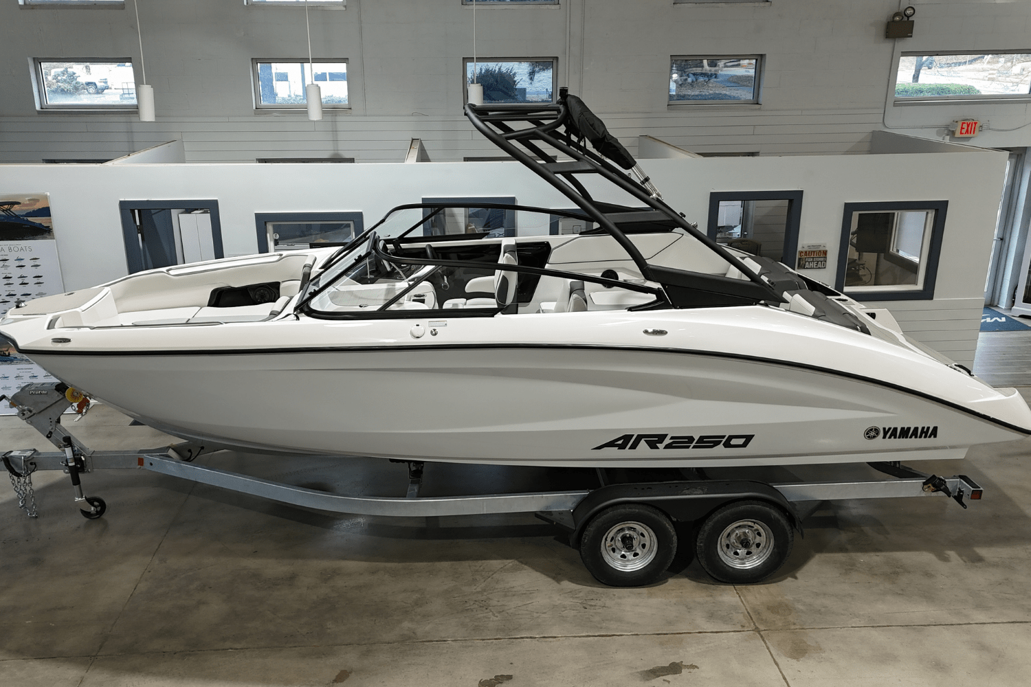 2025 Yamaha AR250