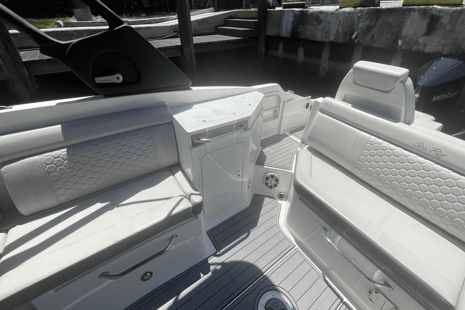 2022 Sea Ray 290 SDX-OB Image Thumbnail #26