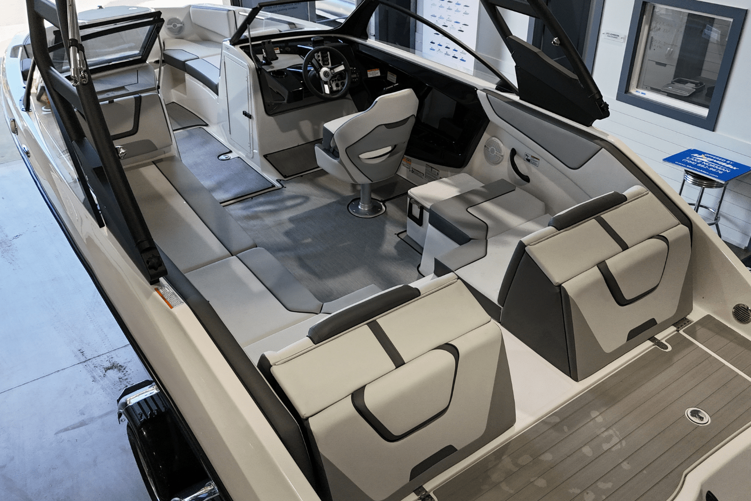 2025 Yamaha AR220 Image Thumbnail #10