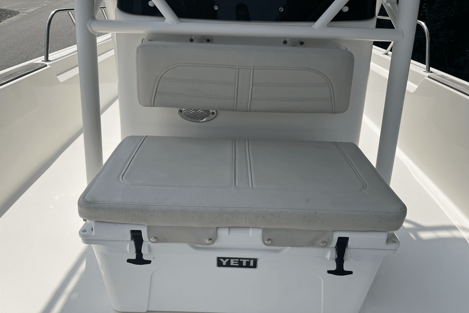 2022 Boston Whaler 190 MONTAUK Image Thumbnail #14