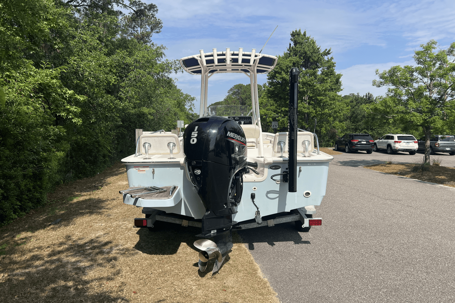 2022 Boston Whaler 190 MONTAUK Image Thumbnail #1