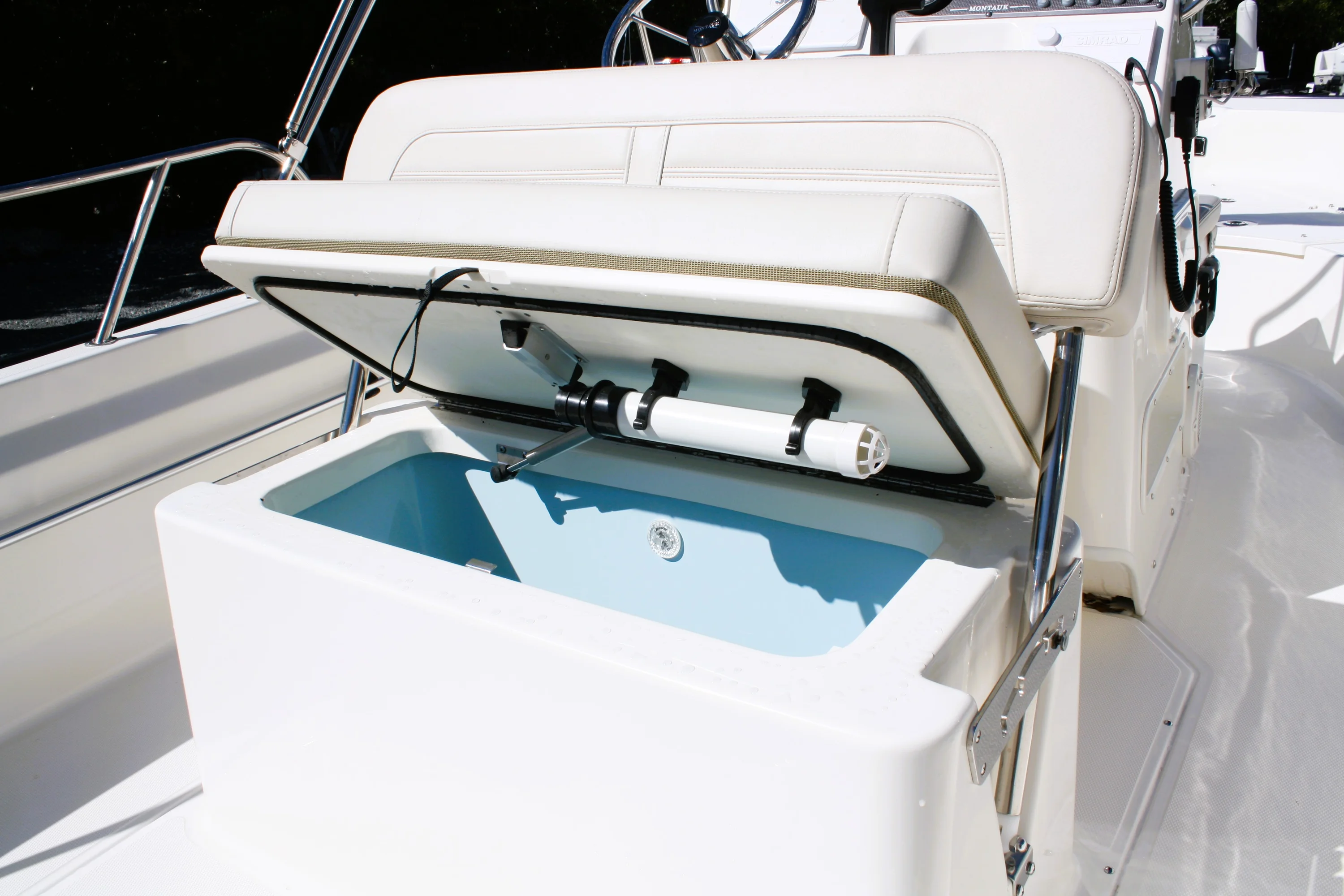 2026 Boston Whaler 170 Montauk Image Thumbnail #12