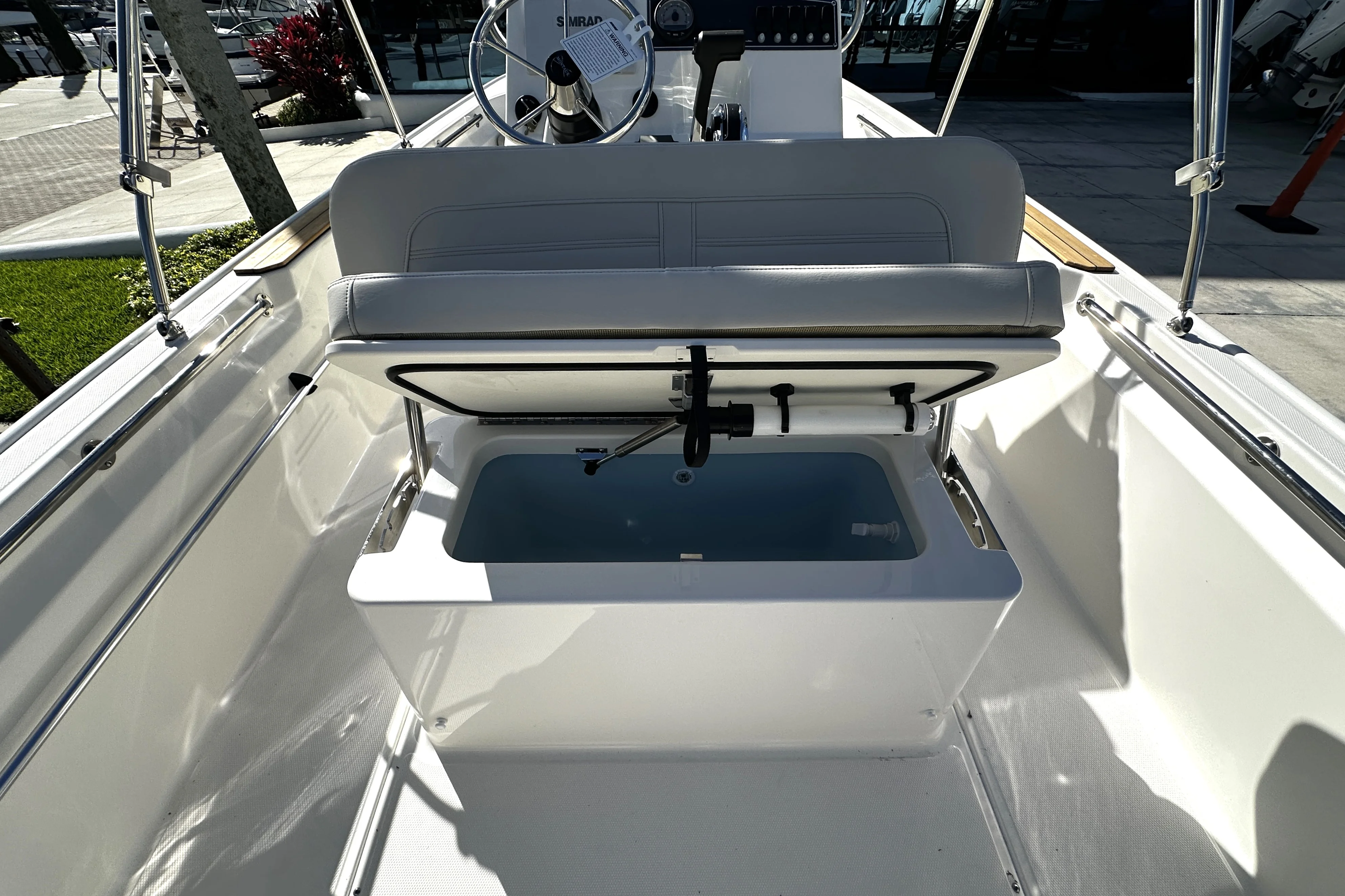 2026 Boston Whaler 170 Montauk Image Thumbnail #9