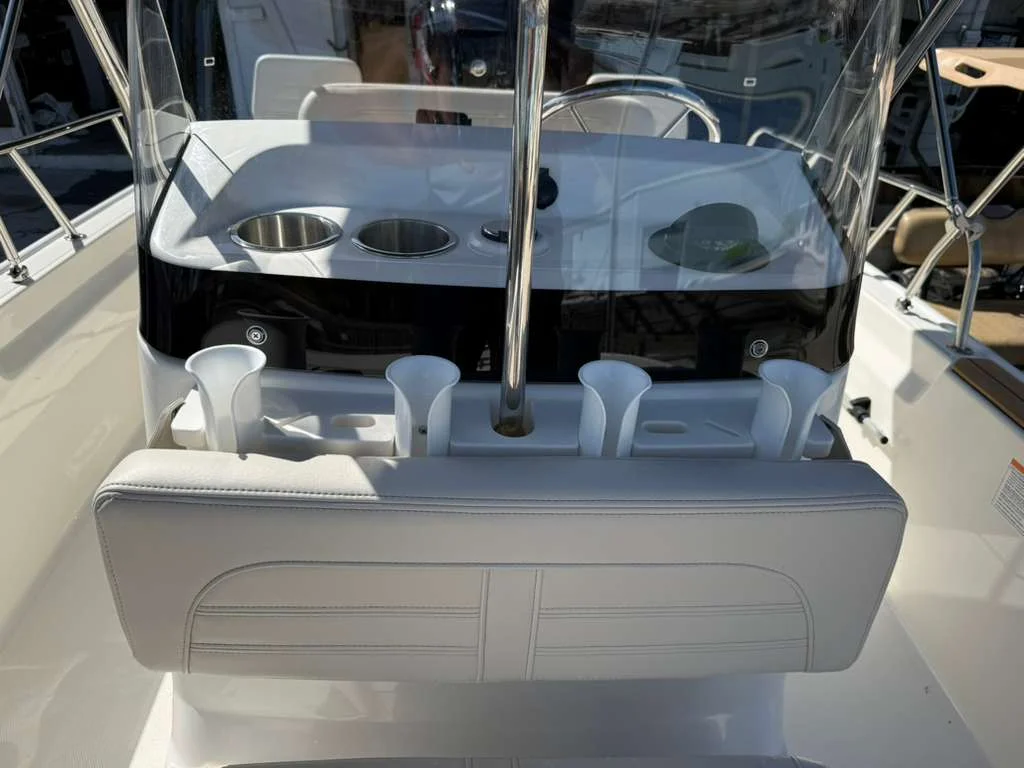 2026 Boston Whaler 170 Montauk Image Thumbnail #9