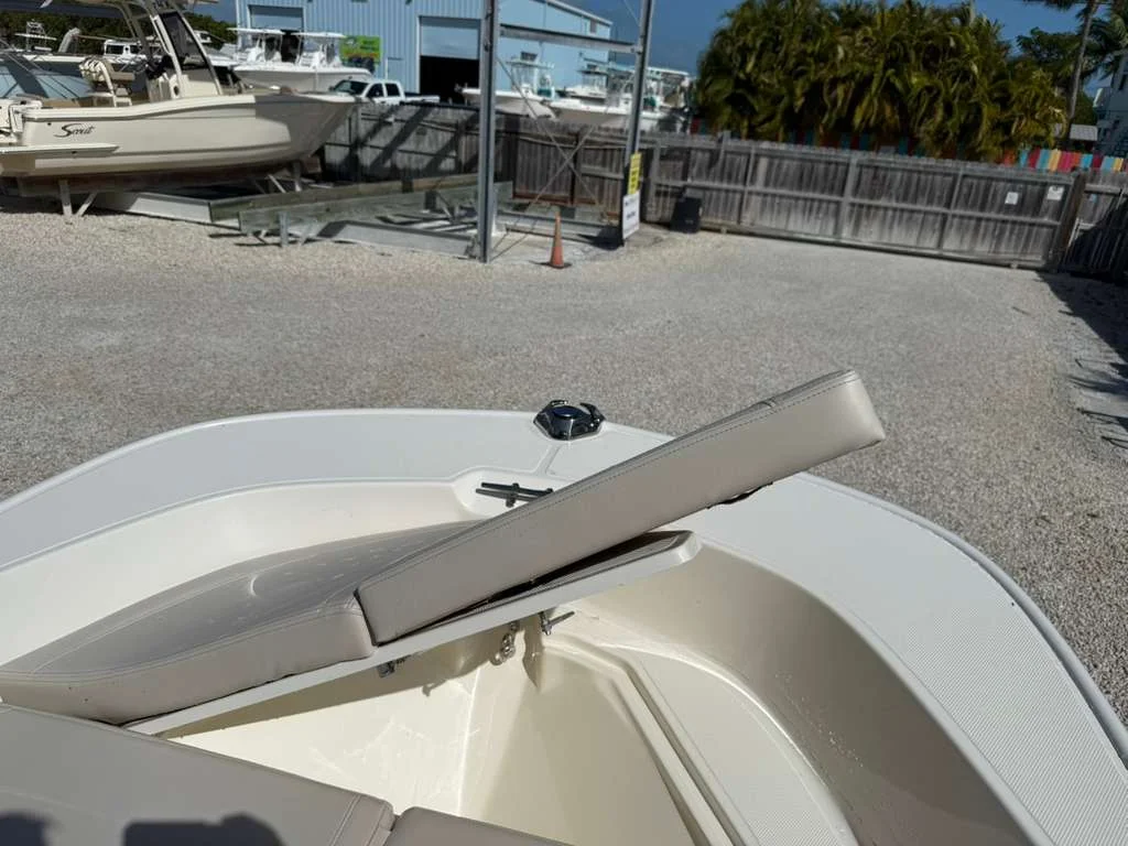 2026 Boston Whaler 170 Montauk Image Thumbnail #14