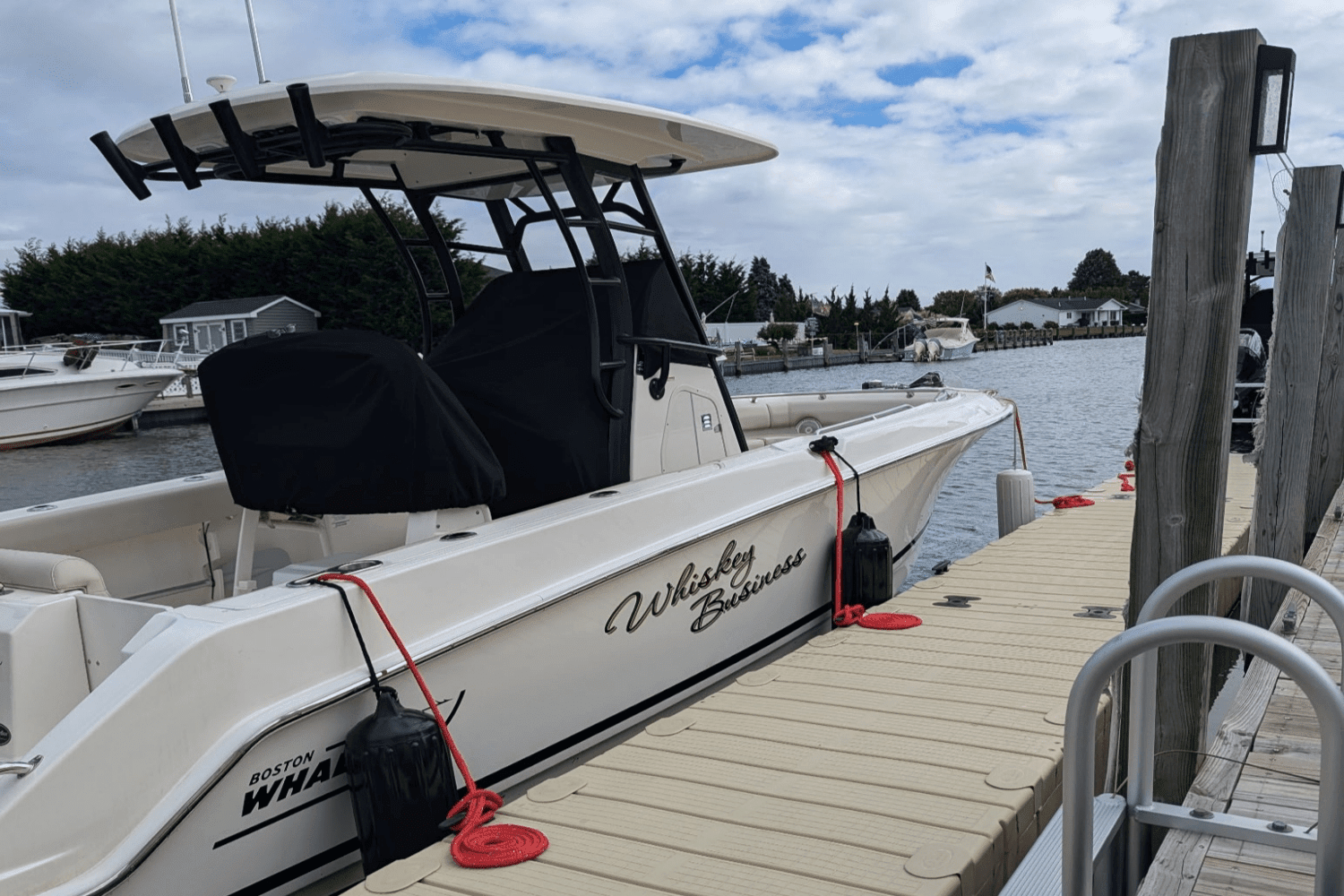 2021 Boston Whaler 230 OUTRAGE Image Thumbnail #2