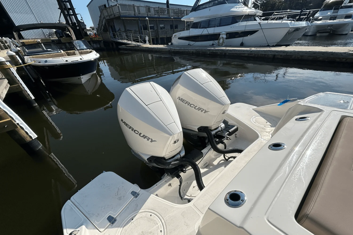 2026 Boston Whaler 280 Vantage Image Thumbnail #10