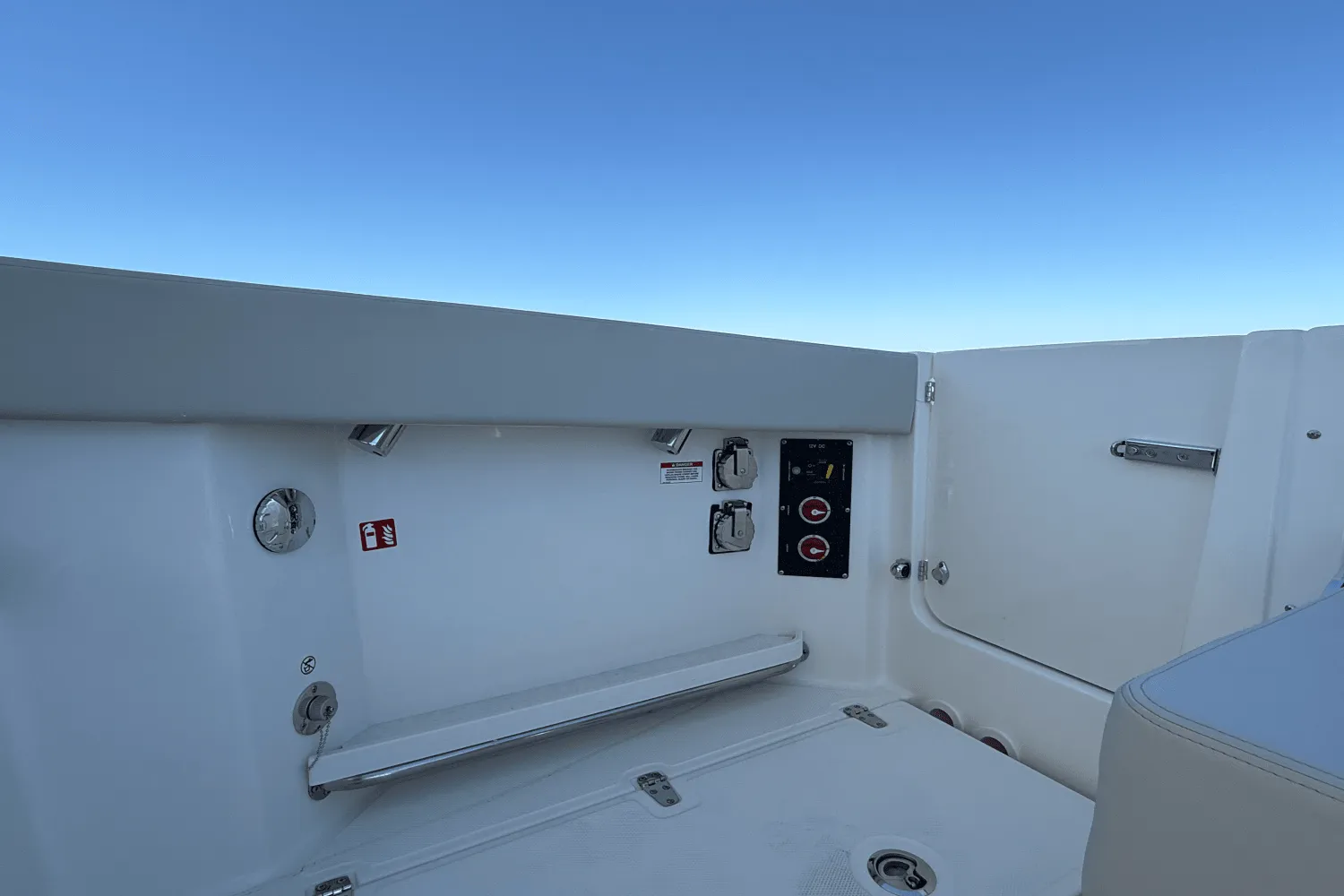 2026 Boston Whaler 280 Vantage Image Thumbnail #7