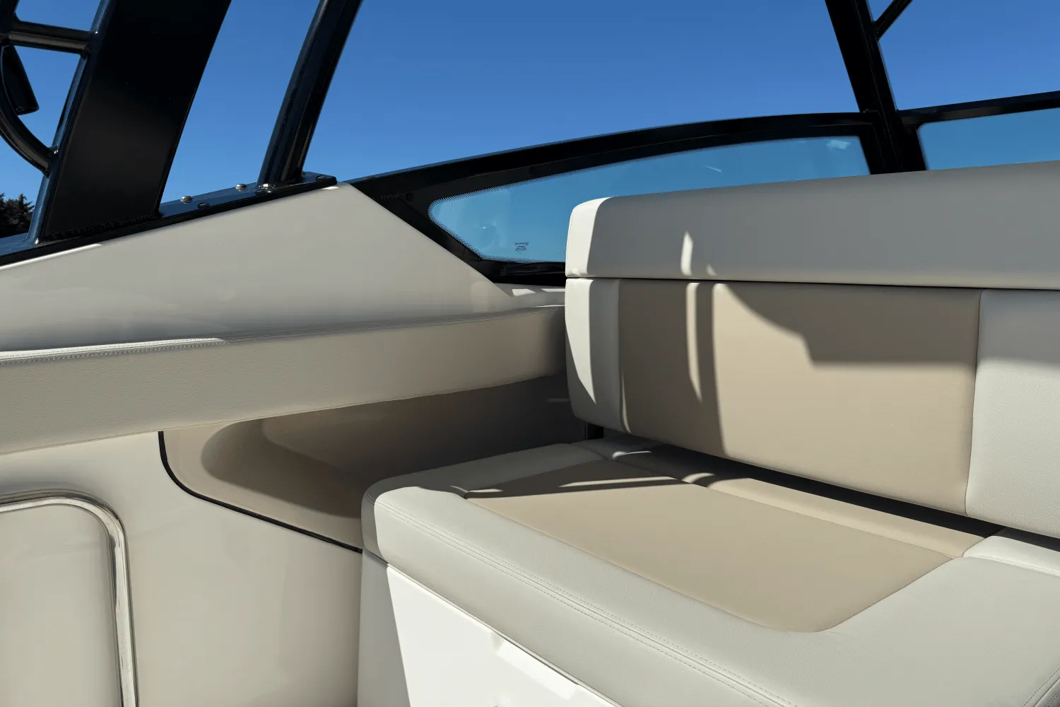 2026 Boston Whaler 280 Vantage Image Thumbnail #14