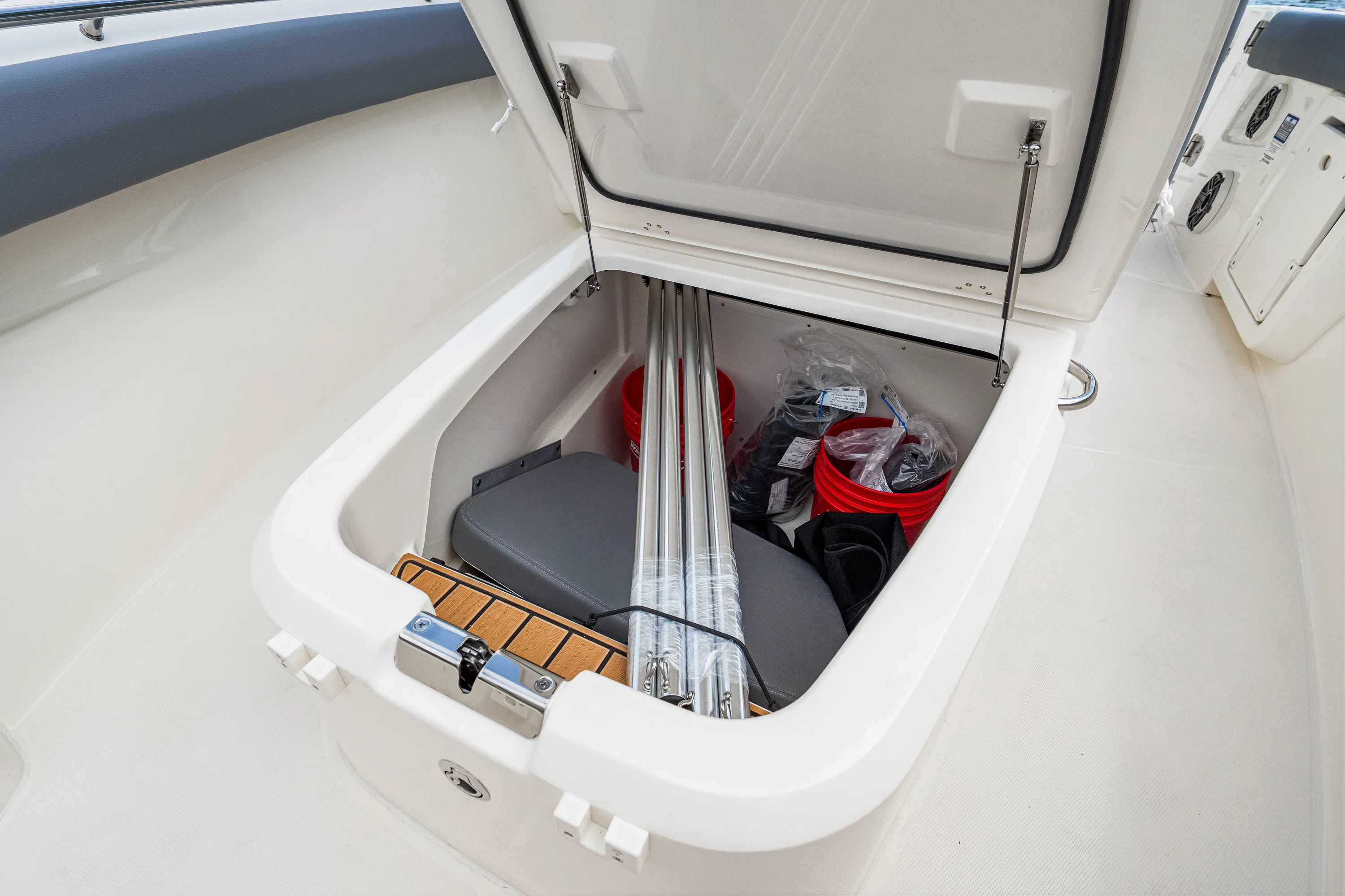 2026 Boston Whaler 280 Outrage Image Thumbnail #60