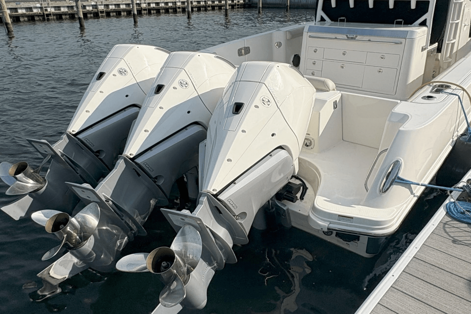 2022 Boston Whaler 350 OUTRAGE Image Thumbnail #3