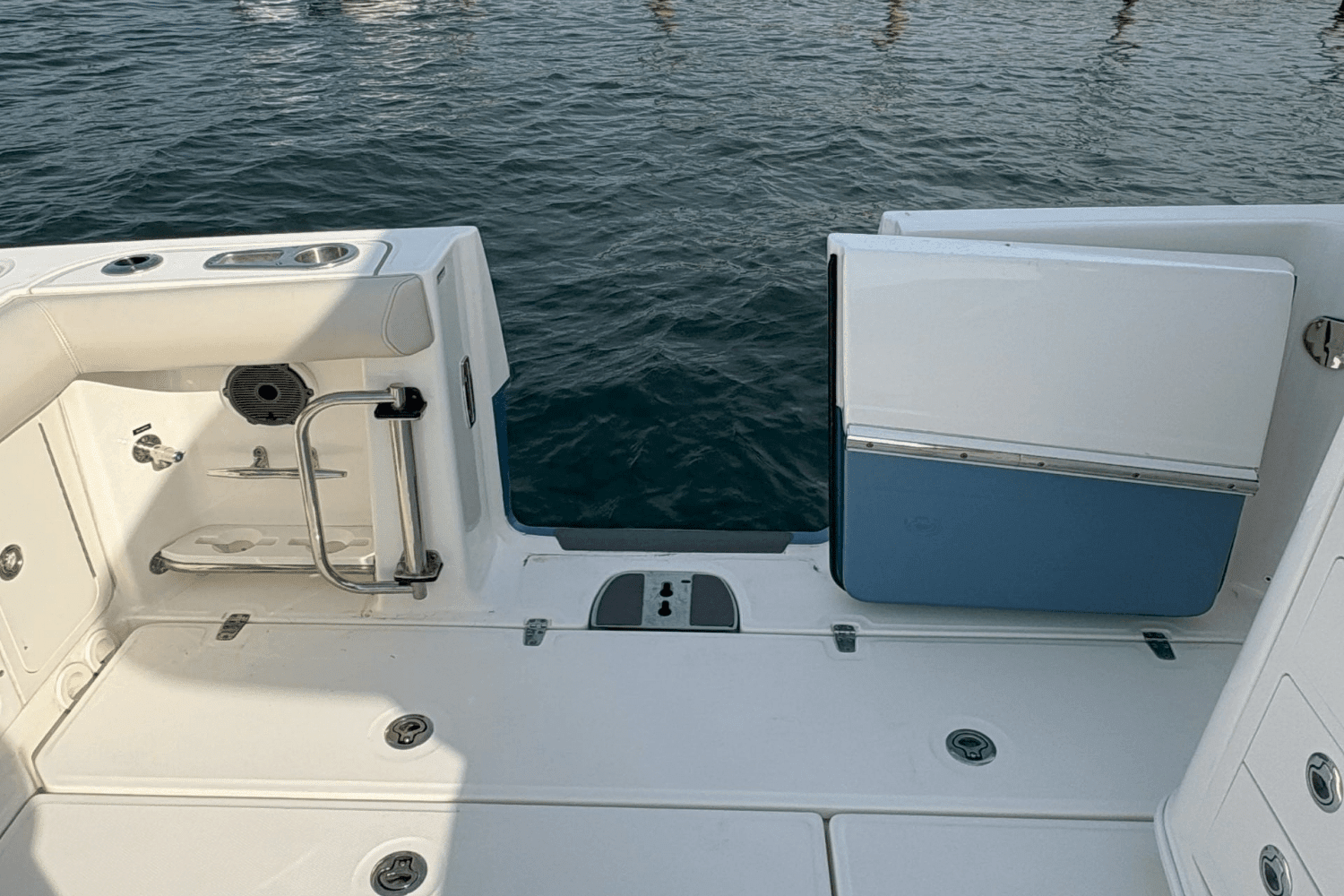 2022 Boston Whaler 350 OUTRAGE Image Thumbnail #7