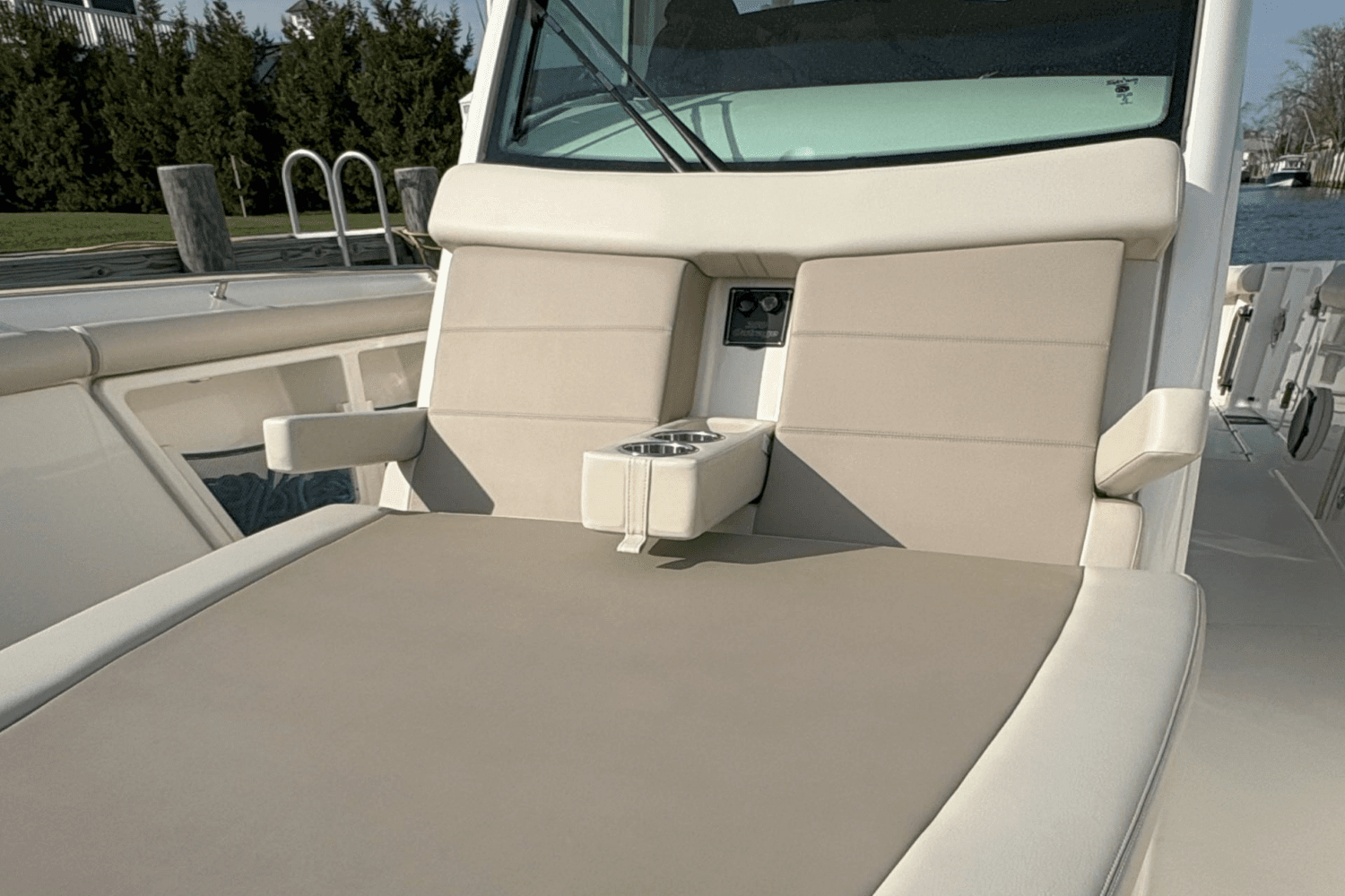 2022 Boston Whaler 350 OUTRAGE Image Thumbnail #22