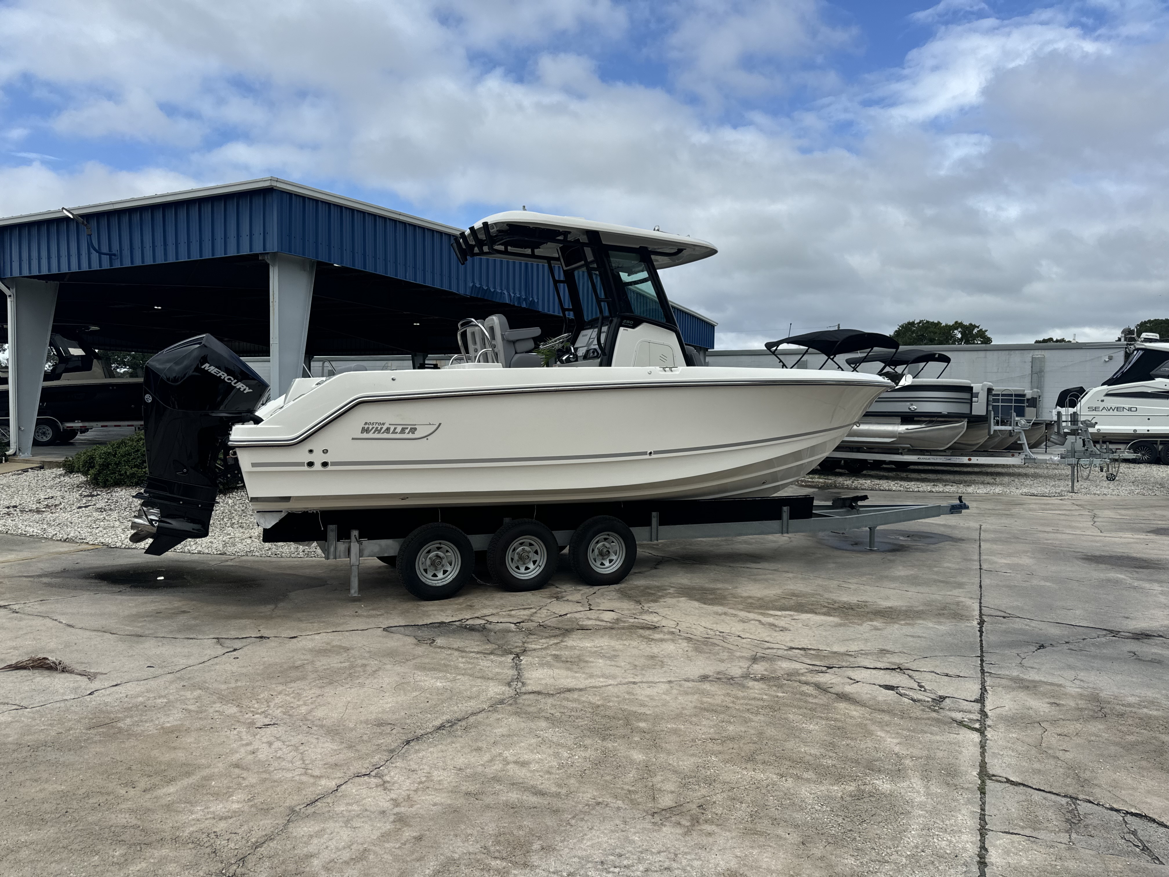 2026 Boston Whaler 250 Outrage Image Thumbnail #1